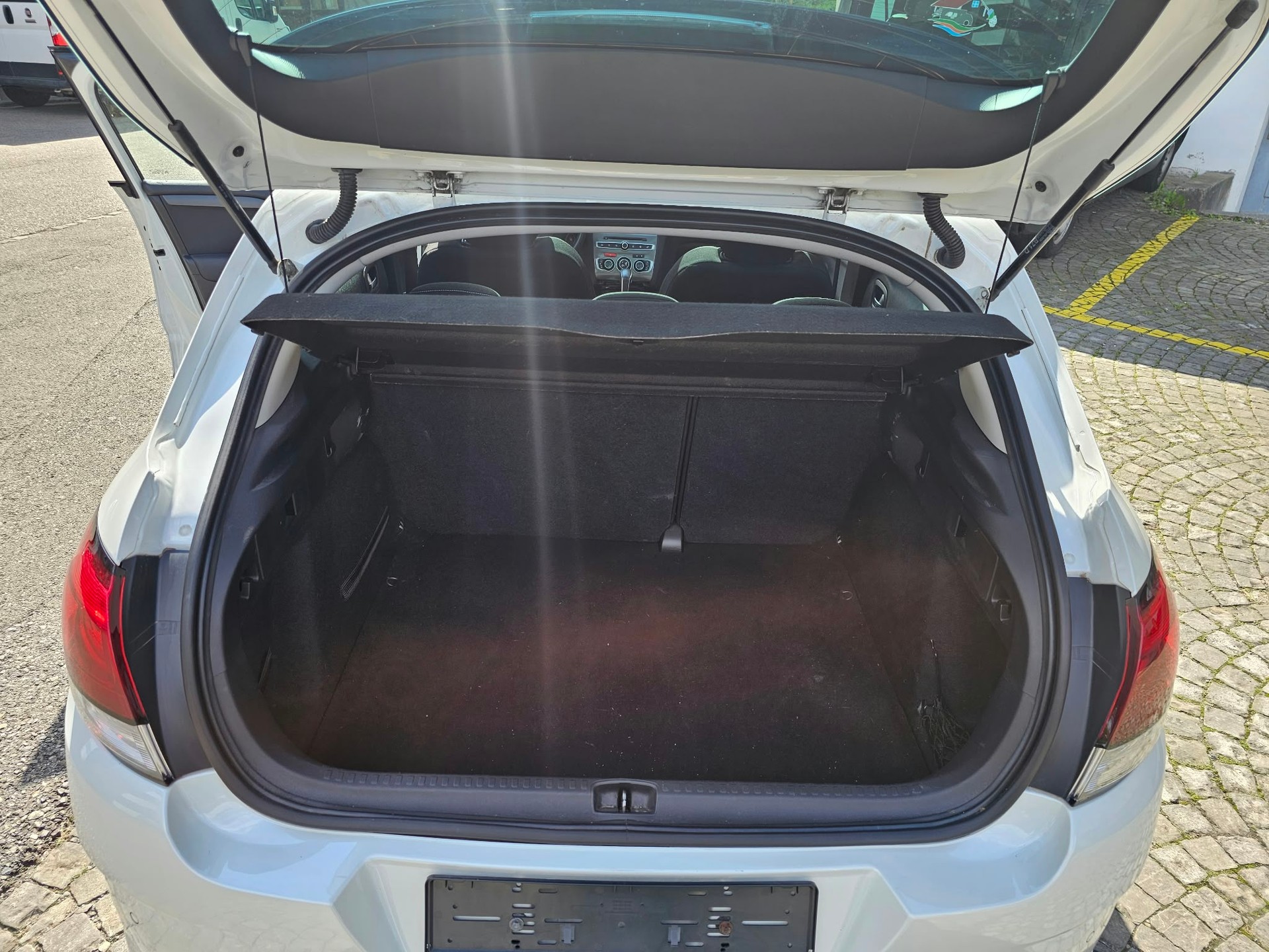 CITROEN C4 1.2 Pure Tech Feel Edition Automatic-image-13