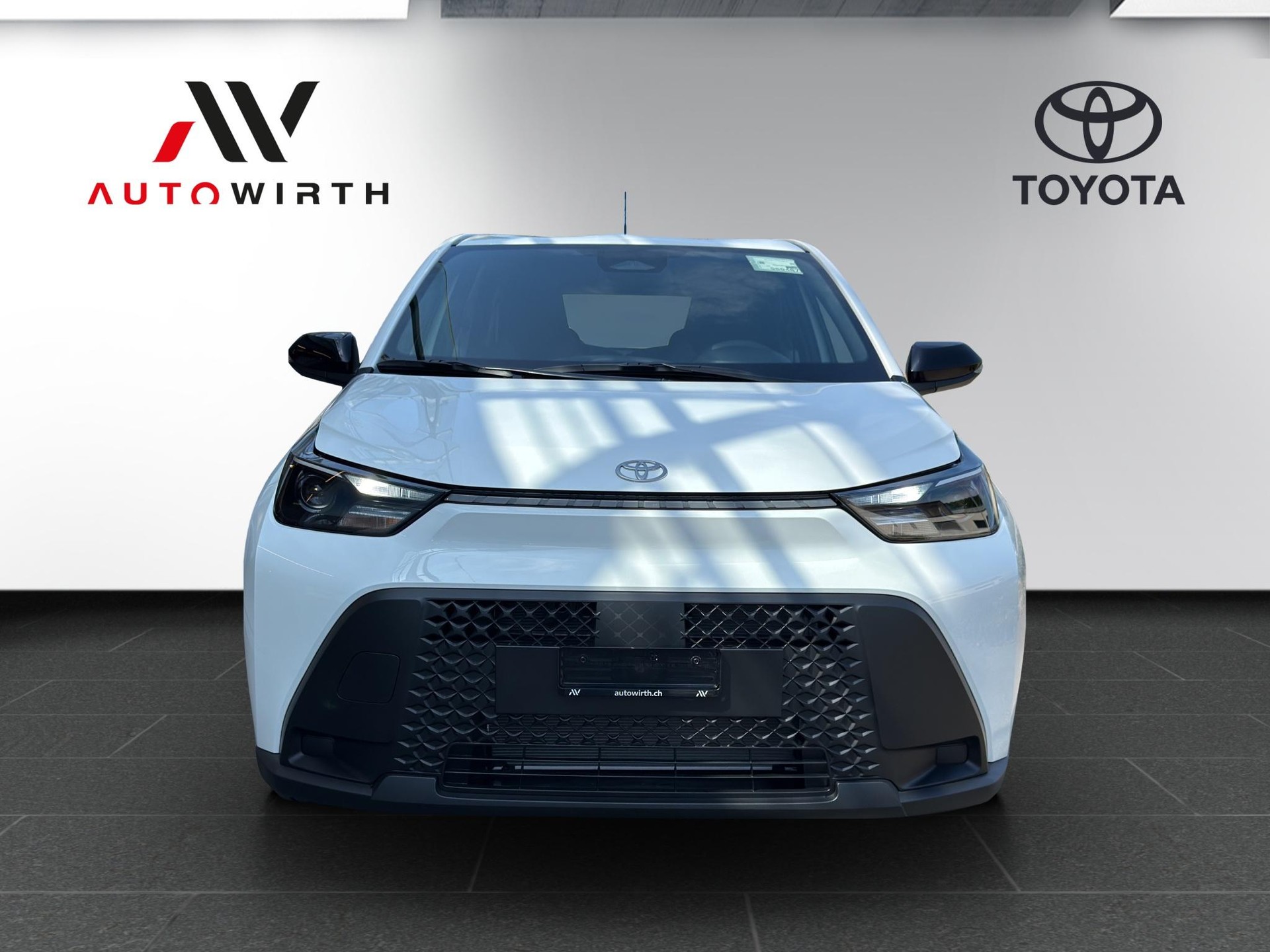 TOYOTA Aygo X 1.5 VVT-i HSD Comfort-image-1