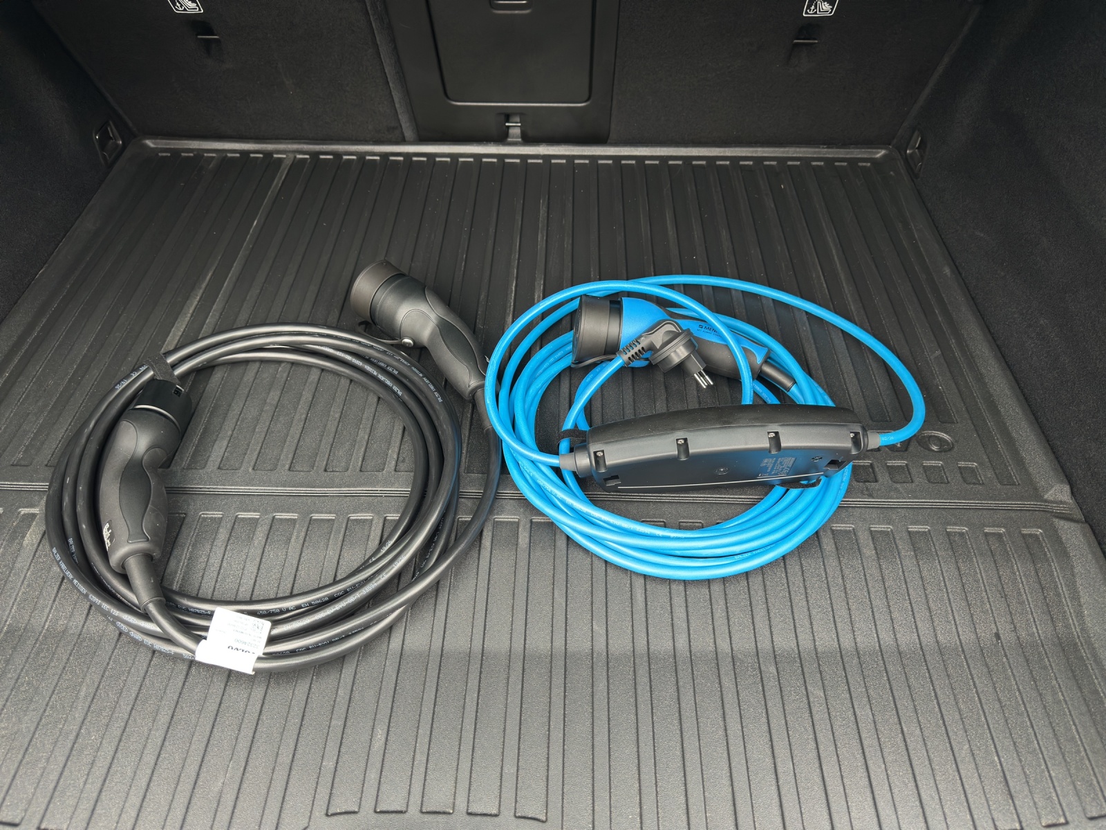 Image VOLVO XC60 XC60 2.0 T8 TE Black Edition eAWD