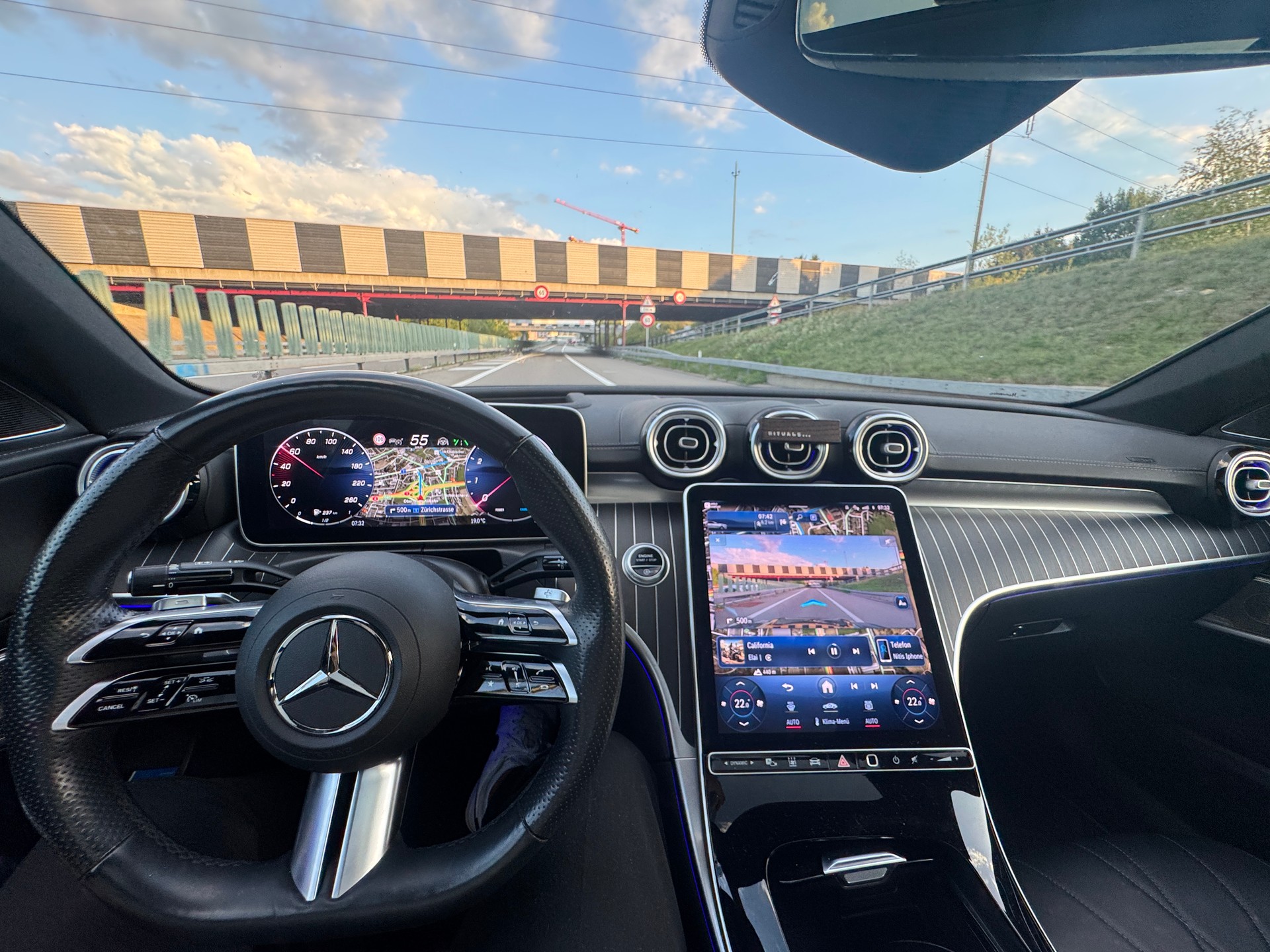 MERCEDES-BENZ C 300 AMG Line 4matic-image-6