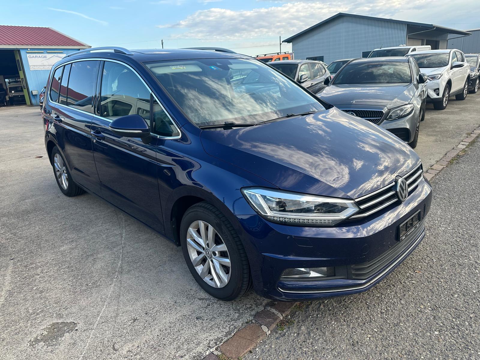 VW Touran 2.0 TDI BlueMotion Technology Highline-image-1