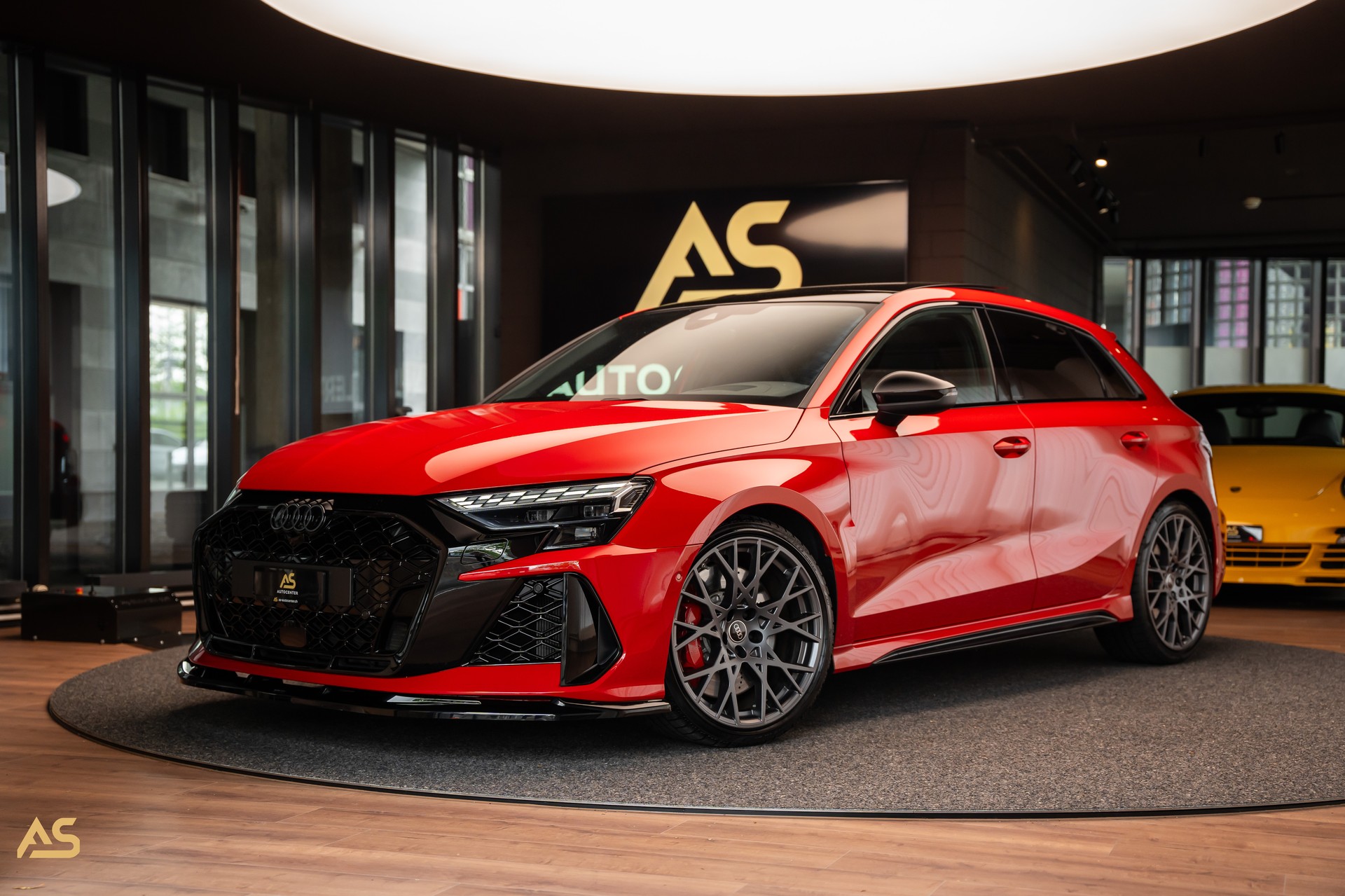 AUDI RS3 Sportback 2.5 TSI Facelift *PROGRESSIVE RED* TRAUM | R8-SCHALENSITZE | PANORAMA | CARBON | WERKSGARANTIE-image-1