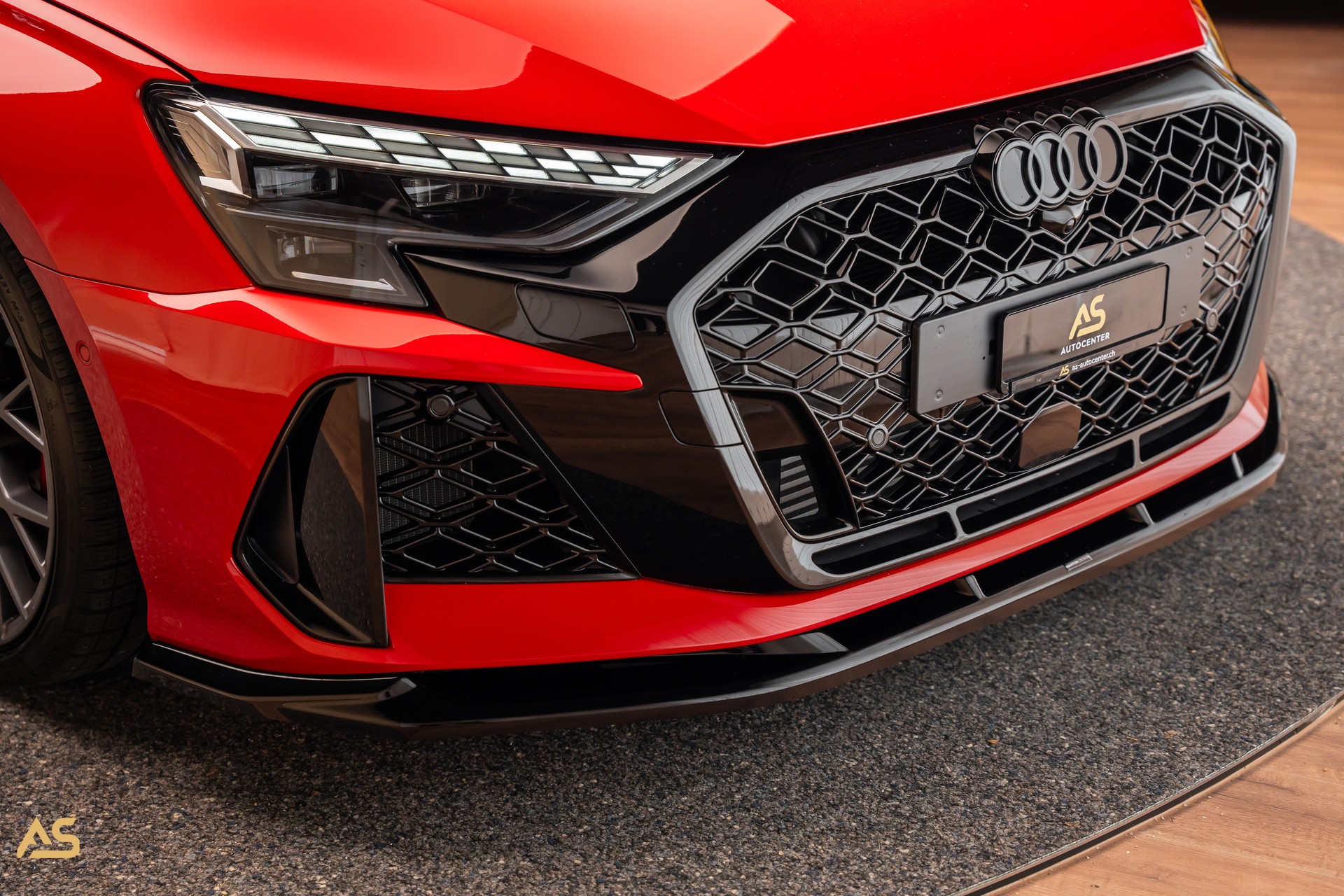 AUDI RS3 Sportback 2.5 TSI Facelift *PROGRESSIVE RED* TRAUM | R8-SCHALENSITZE | PANORAMA | CARBON | WERKSGARANTIE-image-8