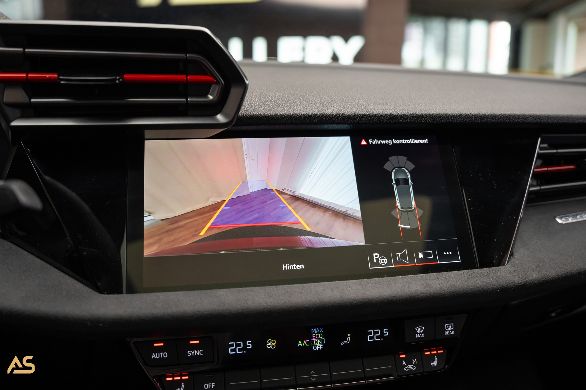 AUDI RS3 Sportback 2.5 TSI Facelift *PROGRESSIVE RED* TRAUM | R8-SCHALENSITZE | PANORAMA | CARBON | WERKSGARANTIE-image-27