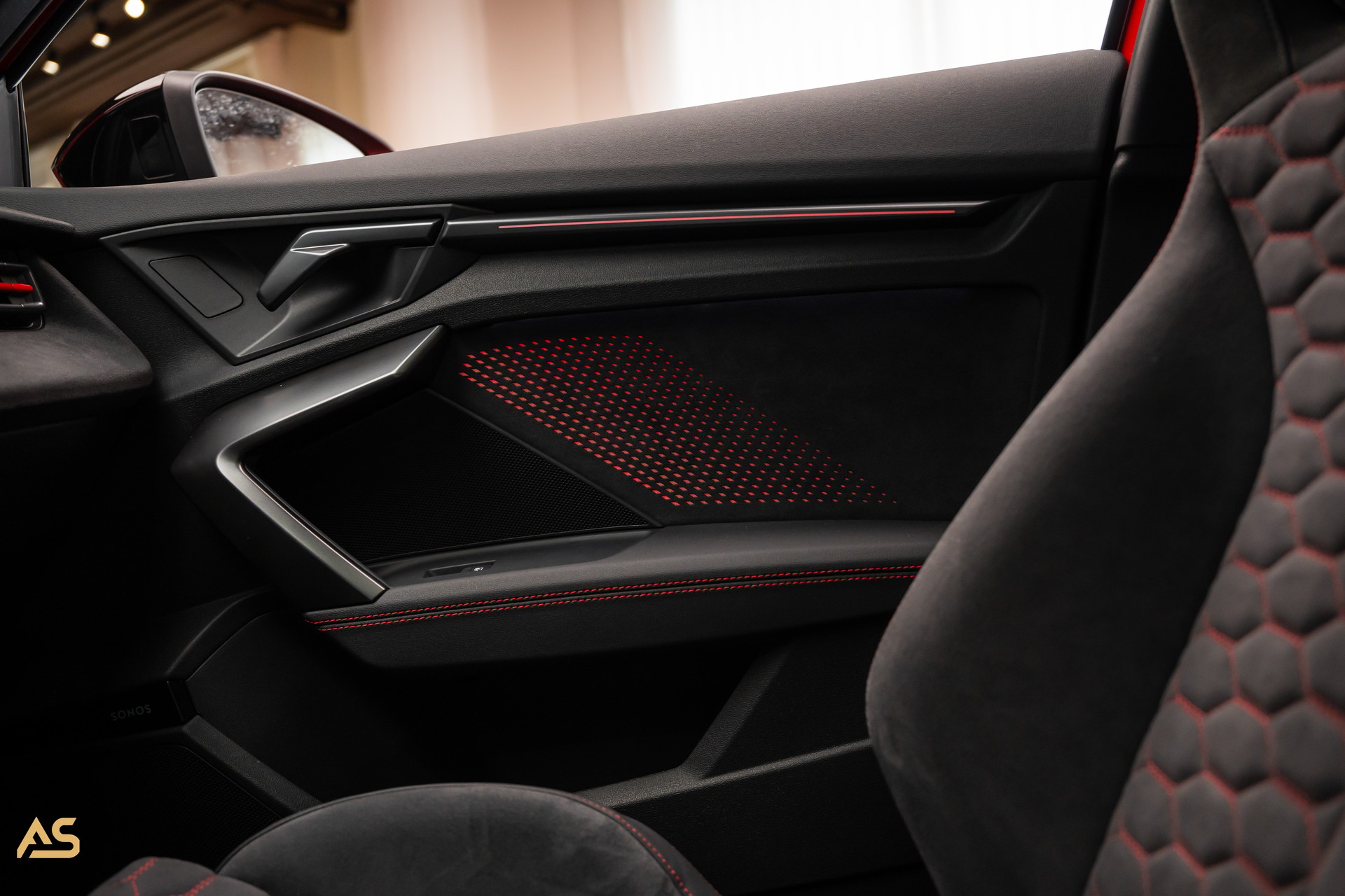 AUDI RS3 Sportback 2.5 TSI Facelift *PROGRESSIVE RED* TRAUM | R8-SCHALENSITZE | PANORAMA | CARBON | WERKSGARANTIE-image-23