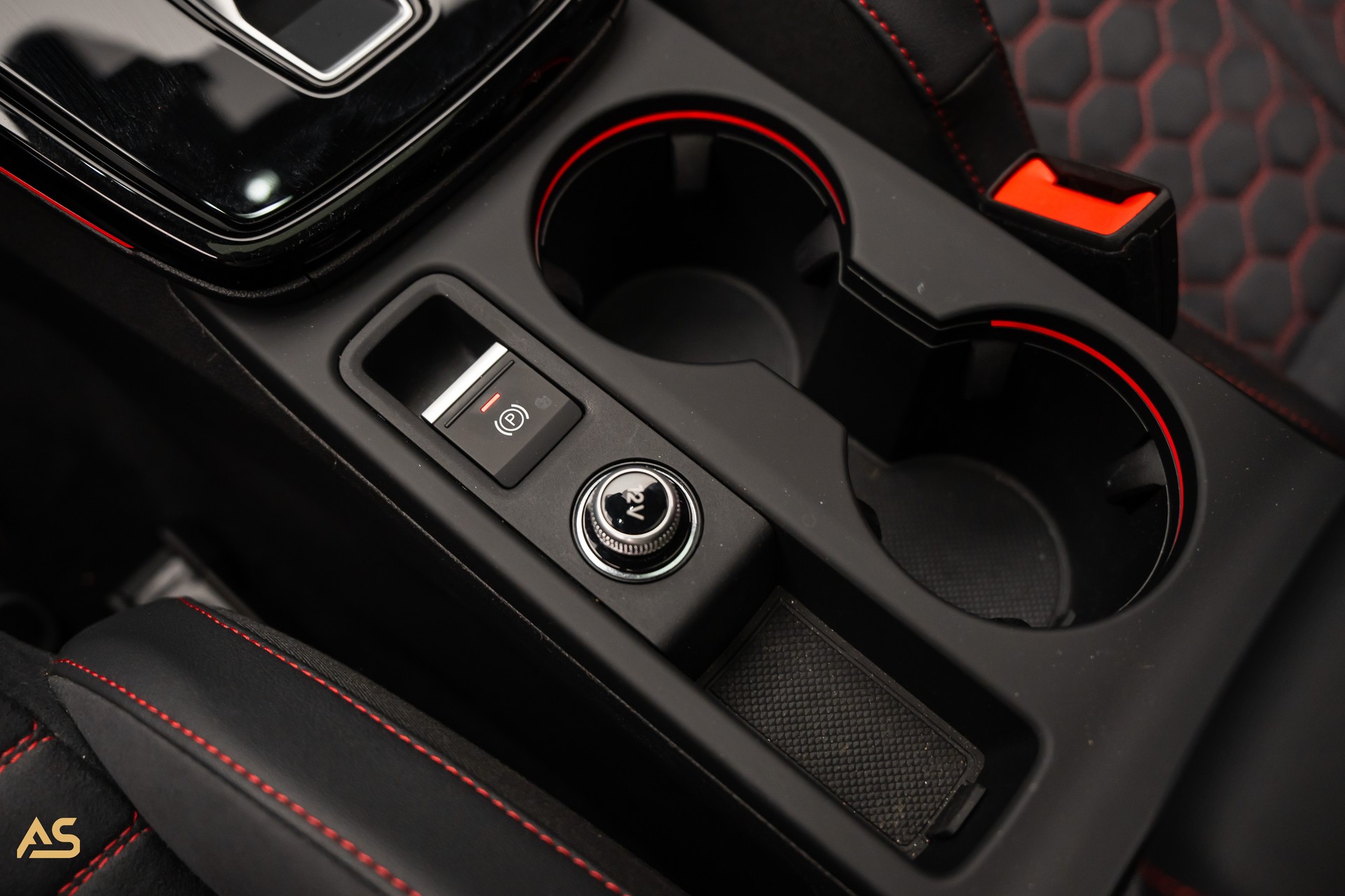 AUDI RS3 Sportback 2.5 TSI Facelift *PROGRESSIVE RED* TRAUM | R8-SCHALENSITZE | PANORAMA | CARBON | WERKSGARANTIE-image-22