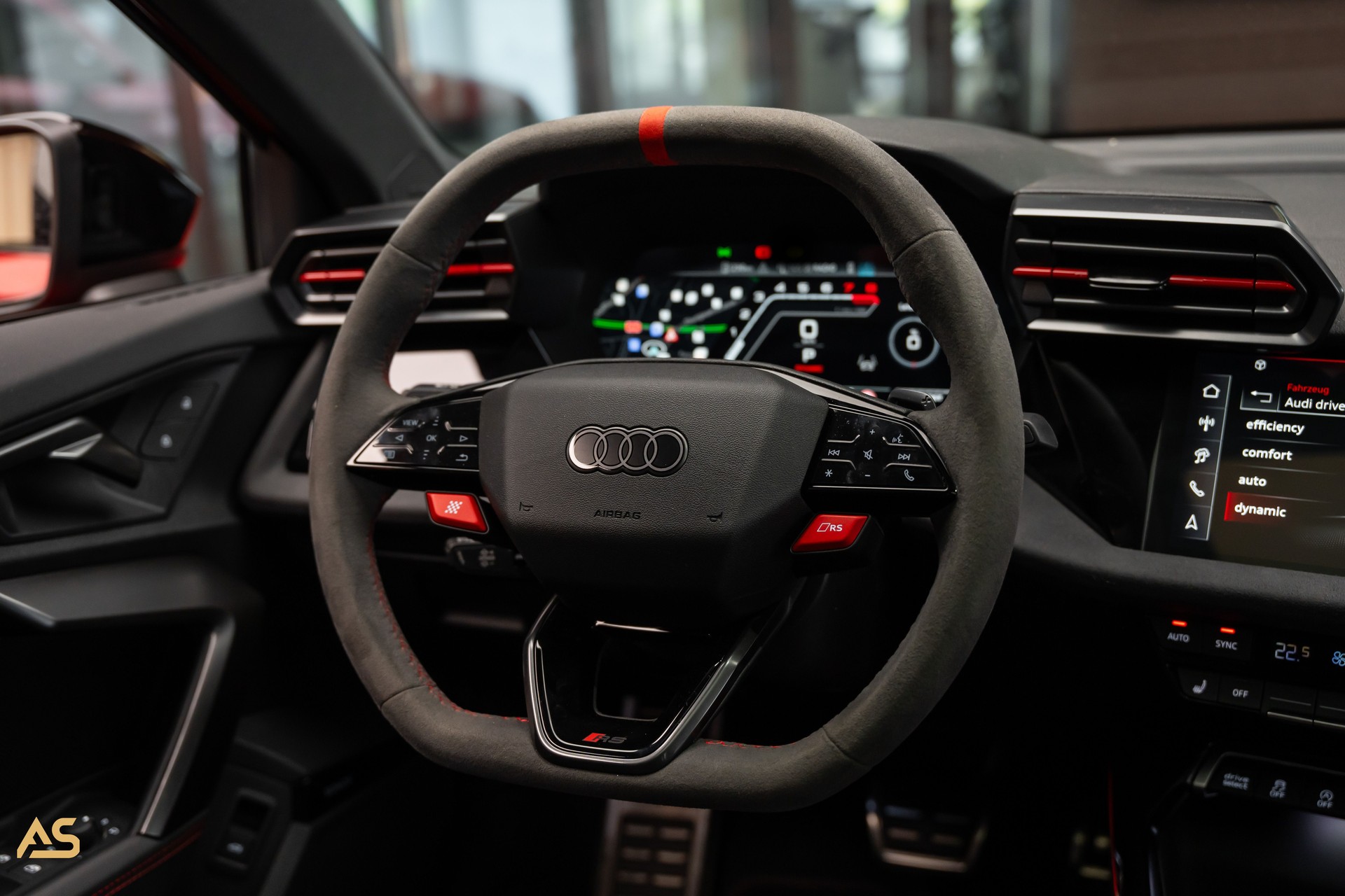 AUDI RS3 Sportback 2.5 TSI Facelift *PROGRESSIVE RED* TRAUM | R8-SCHALENSITZE | PANORAMA | CARBON | WERKSGARANTIE-image-16