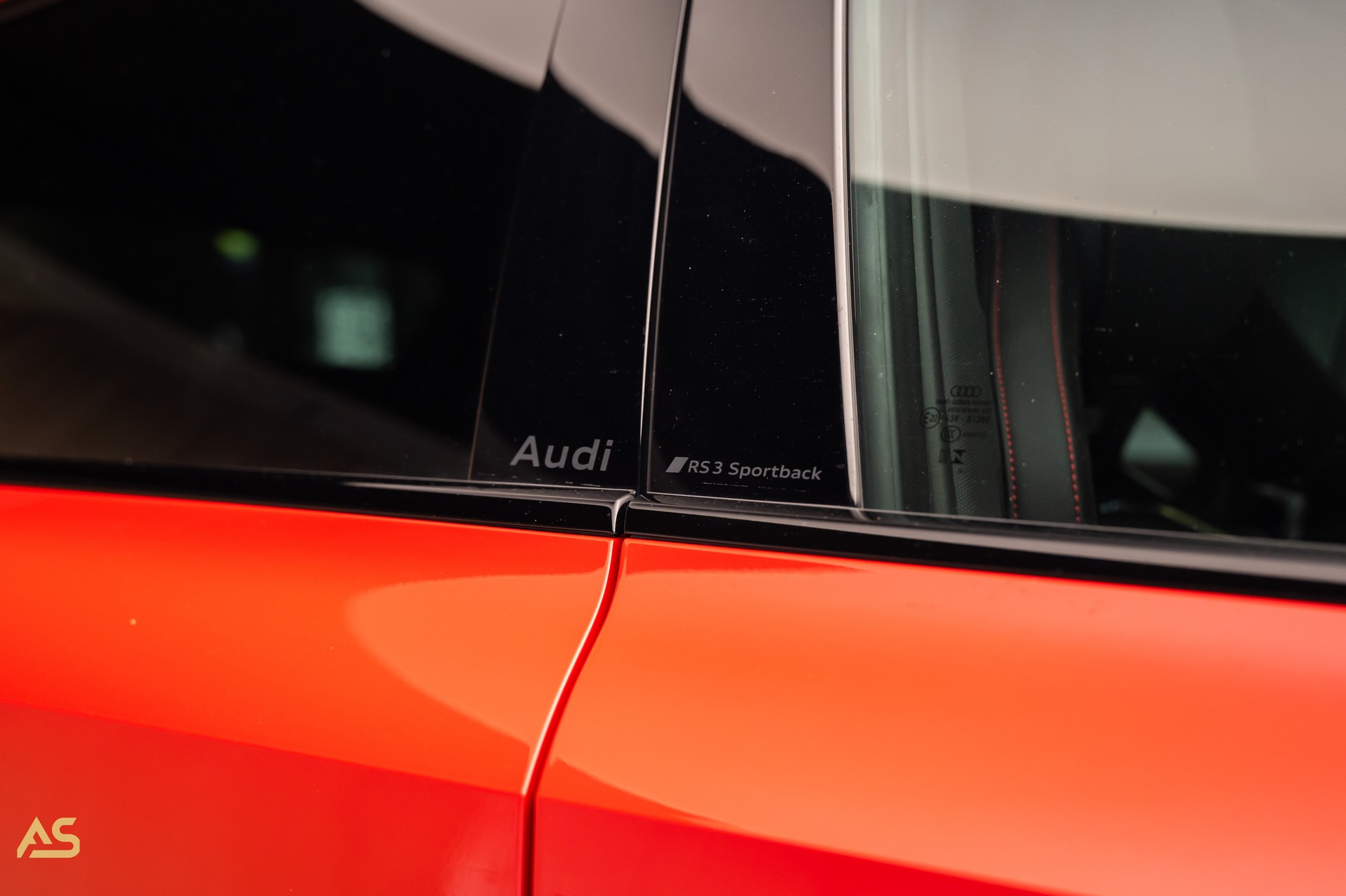 AUDI RS3 Sportback 2.5 TSI Facelift *PROGRESSIVE RED* TRAUM | R8-SCHALENSITZE | PANORAMA | CARBON | WERKSGARANTIE-image-9