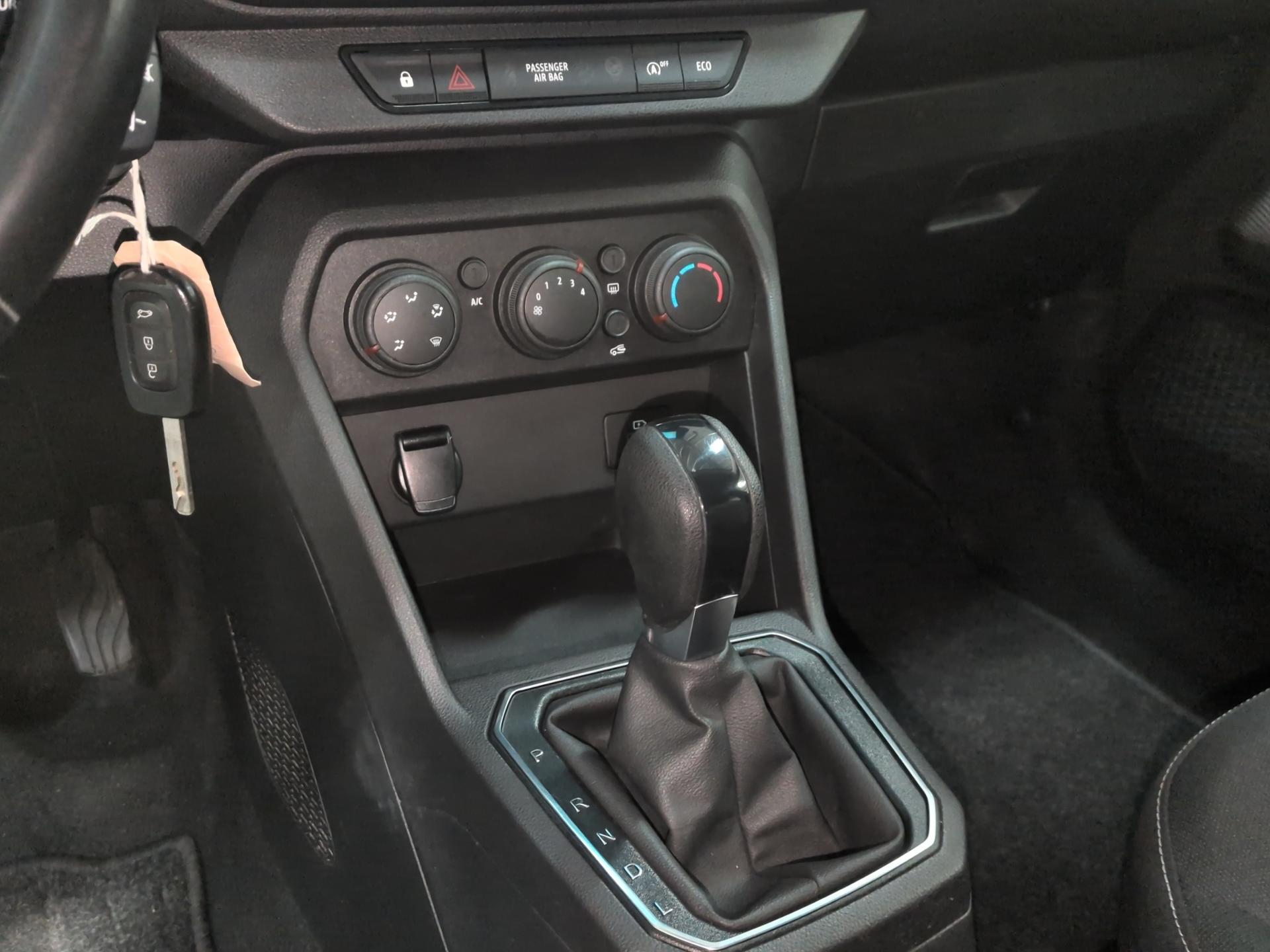 DACIA Sandero Stepway TCe 90 Comfort CVT-image-11