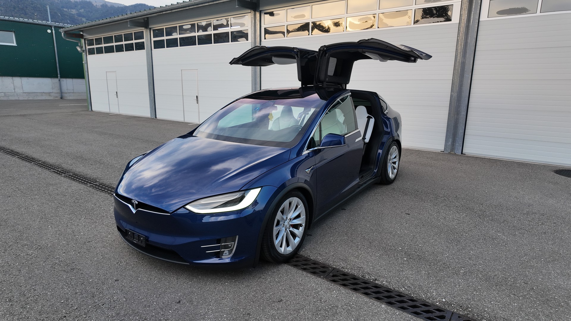 TESLA Model X Ludicrous Performance-image-4