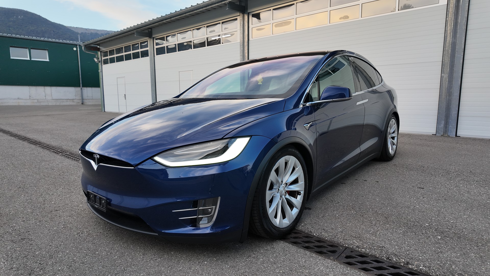 TESLA Model X Ludicrous Performance-image-5