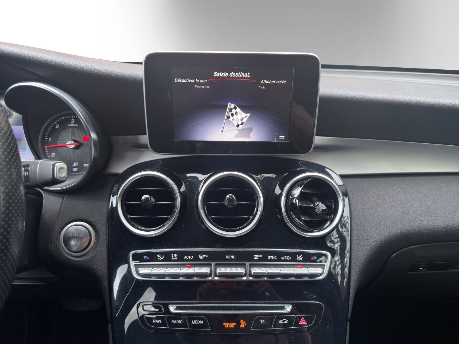 MERCEDES-BENZ GLC 350d Off-Road 4Matic 9G-Tronic-image-12