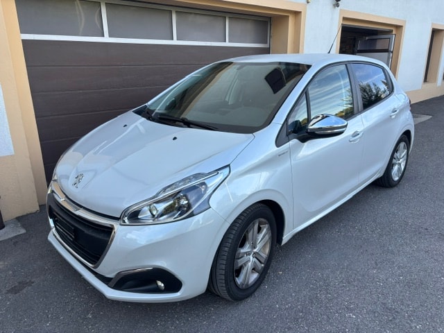 PEUGEOT 208 1.2 PureTech Active EAT6-image-0