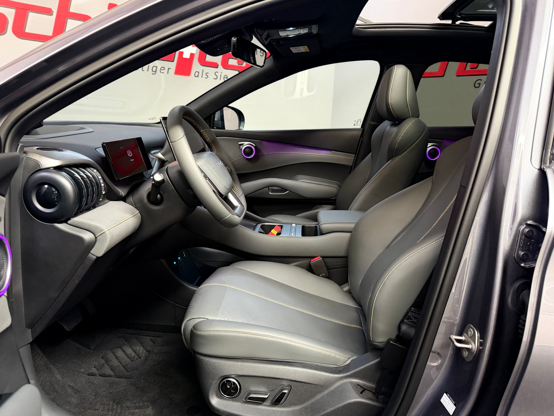 BYD Atto 3 EVO 74.8 kWh Excellence AWD-image-12