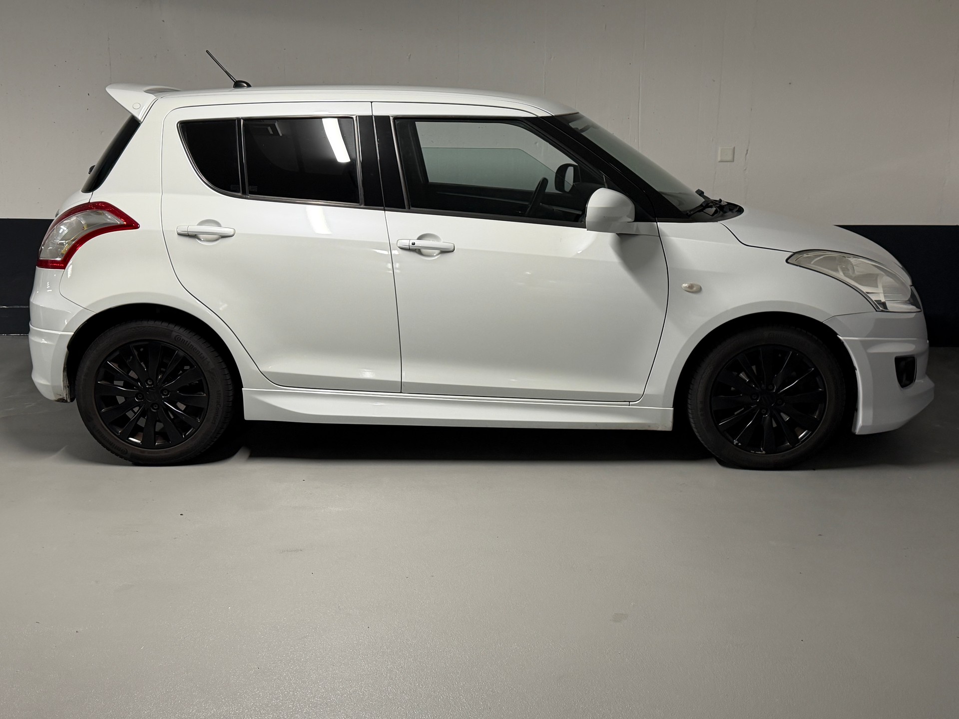 SUZUKI Swift 1.2i 16V GL Top-image-6