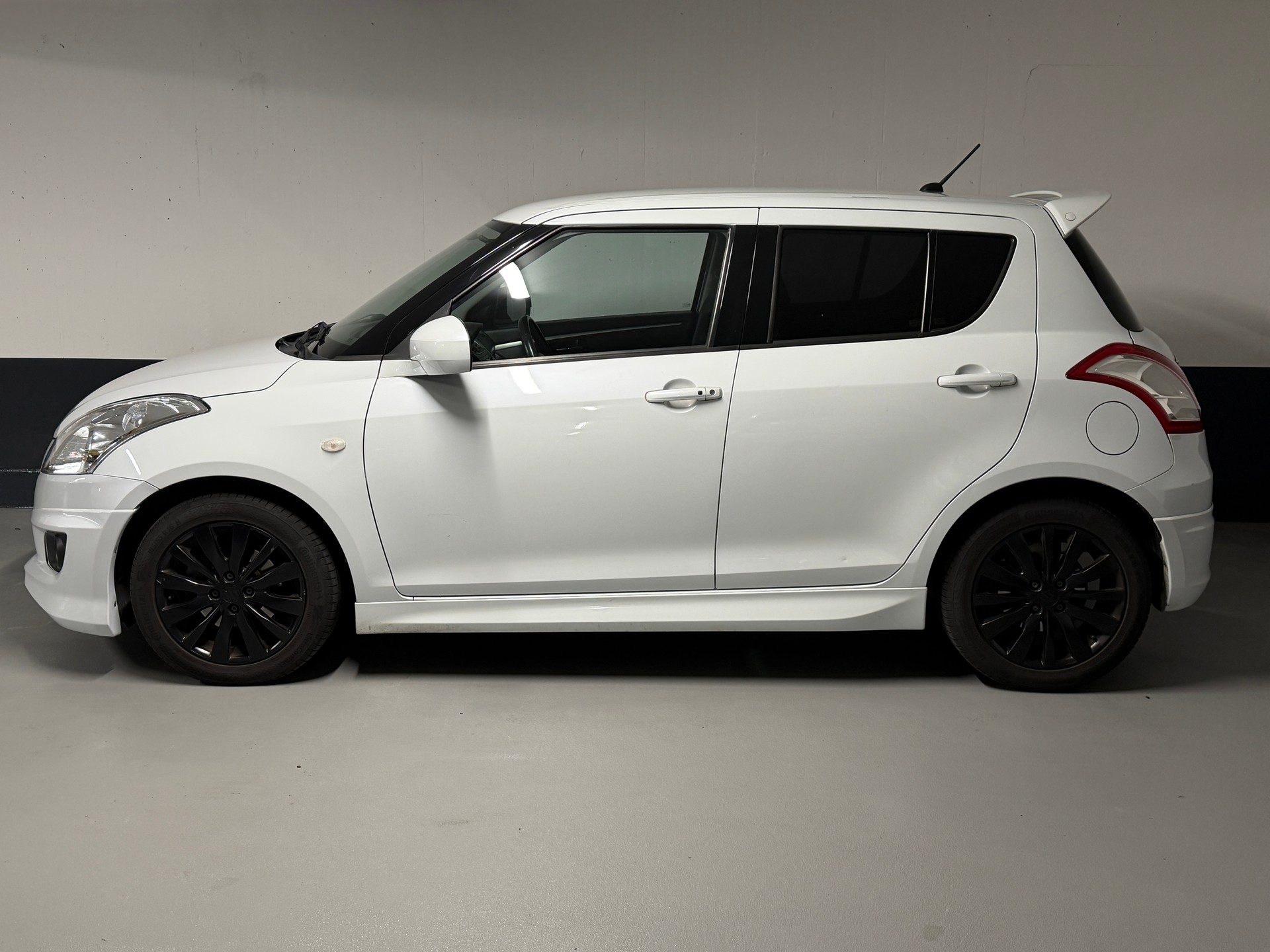SUZUKI Swift 1.2i 16V GL Top-image-2