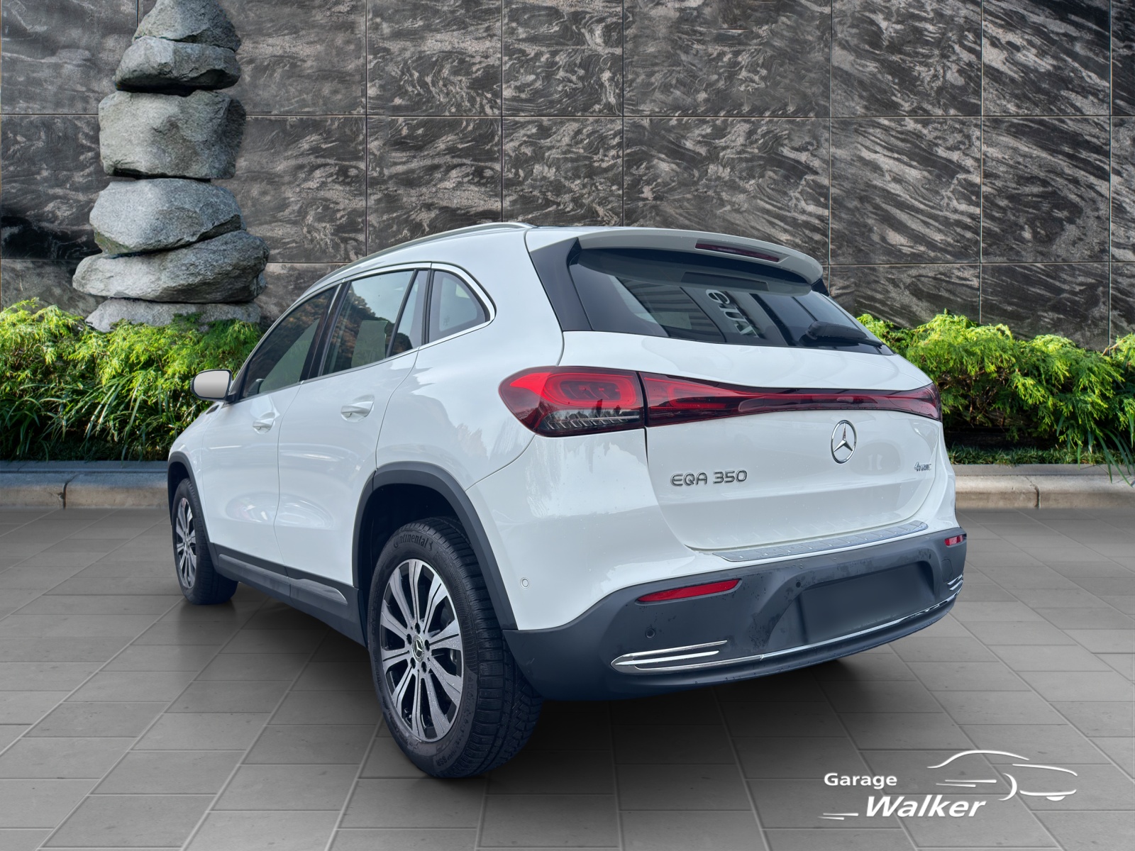 MERCEDES-BENZ EQA 350 4Matic-image-2