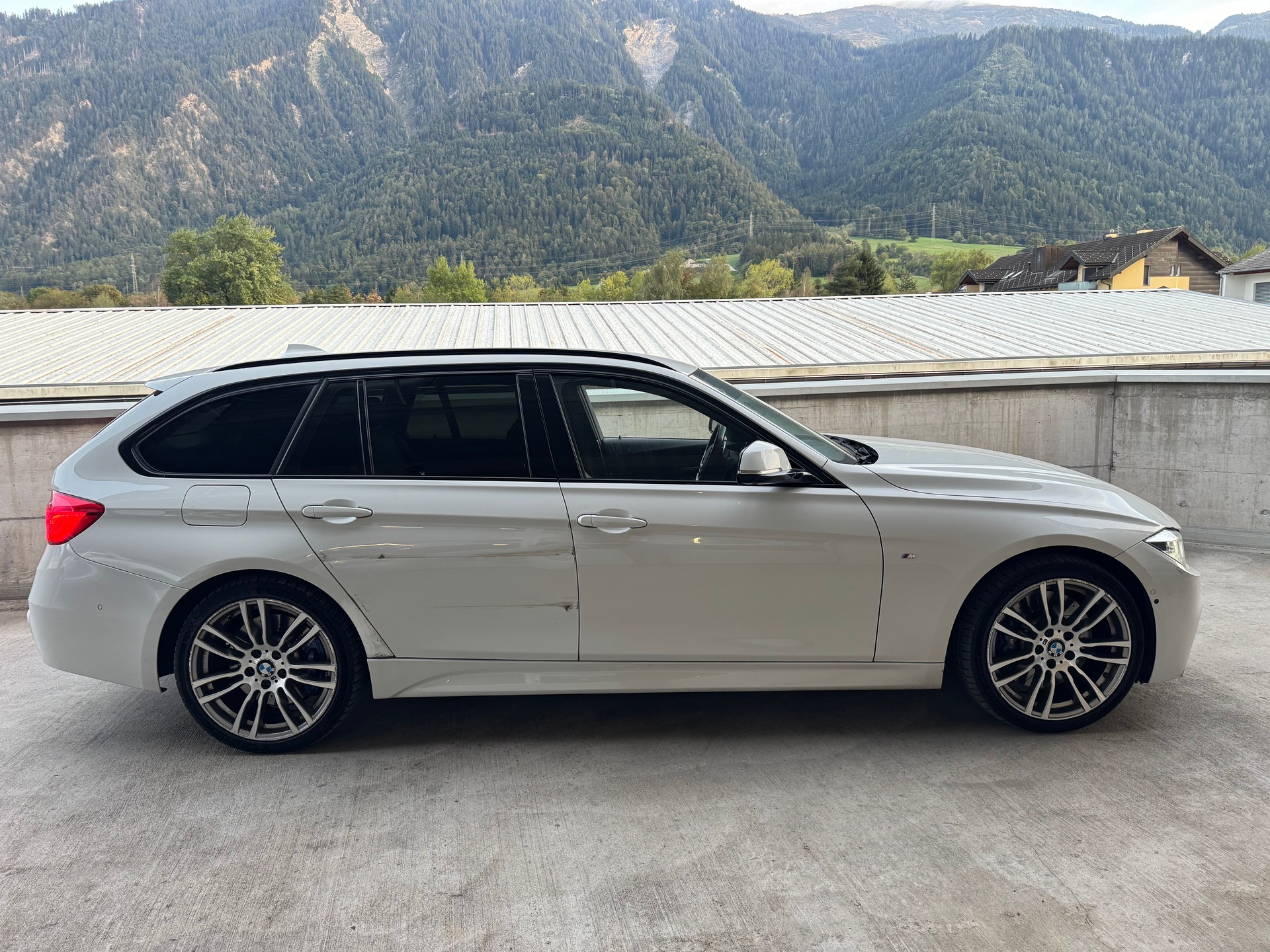 BMW 335d xDrive Touring M Sport Line Steptronic-image-3