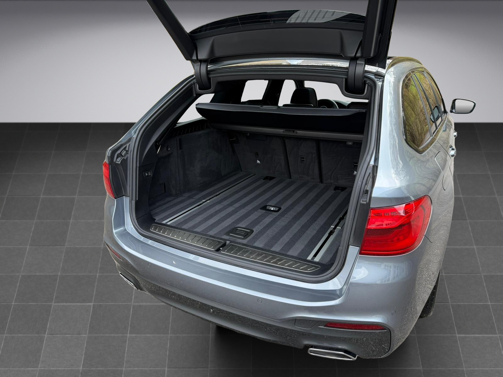 BMW 540i xDrive Touring M Sport Line Steptronic * M Paket * B58 * Vollausstattung !! * NP. 130'280.- *-image-19