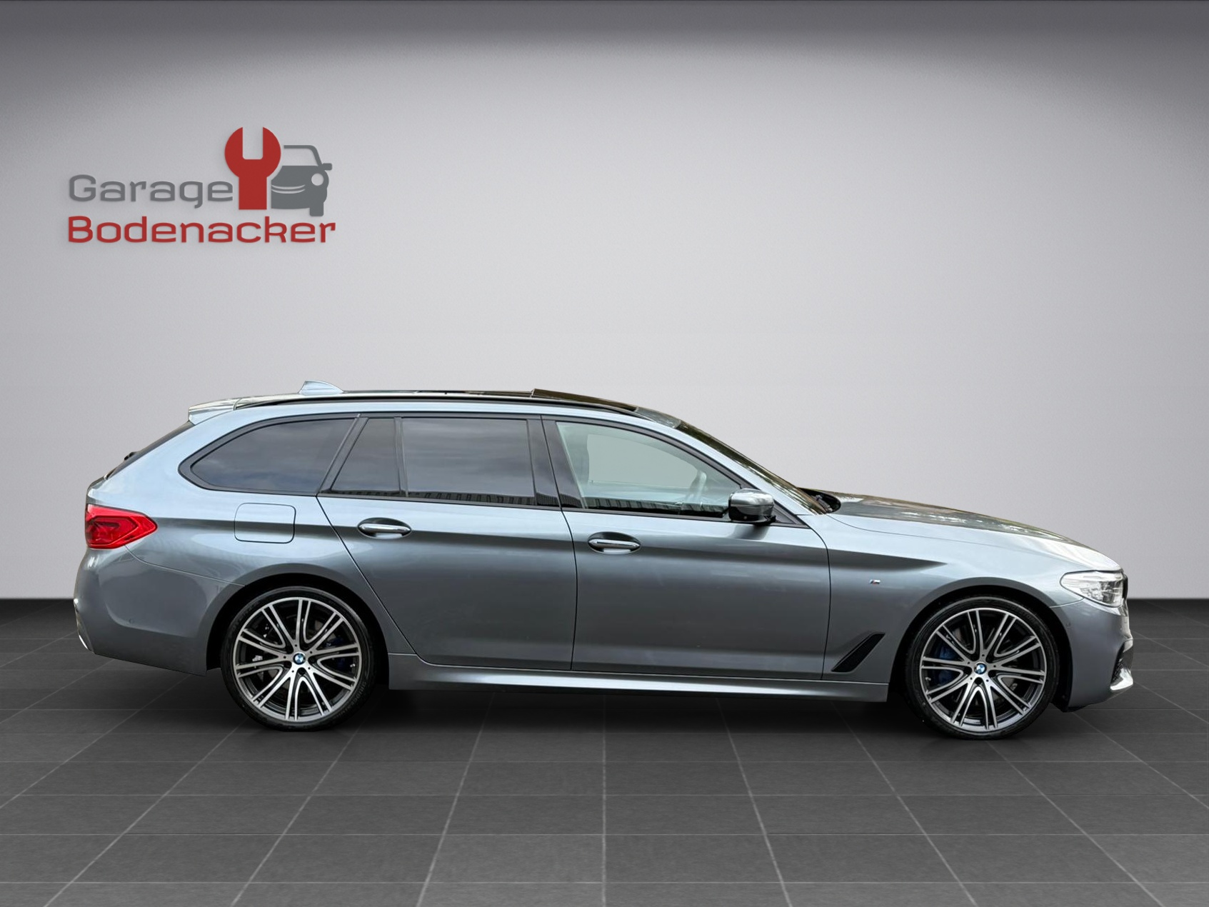 BMW 540i xDrive Touring M Sport Line Steptronic * M Paket * B58 * Vollausstattung !! * NP. 130'280.- *-image-5