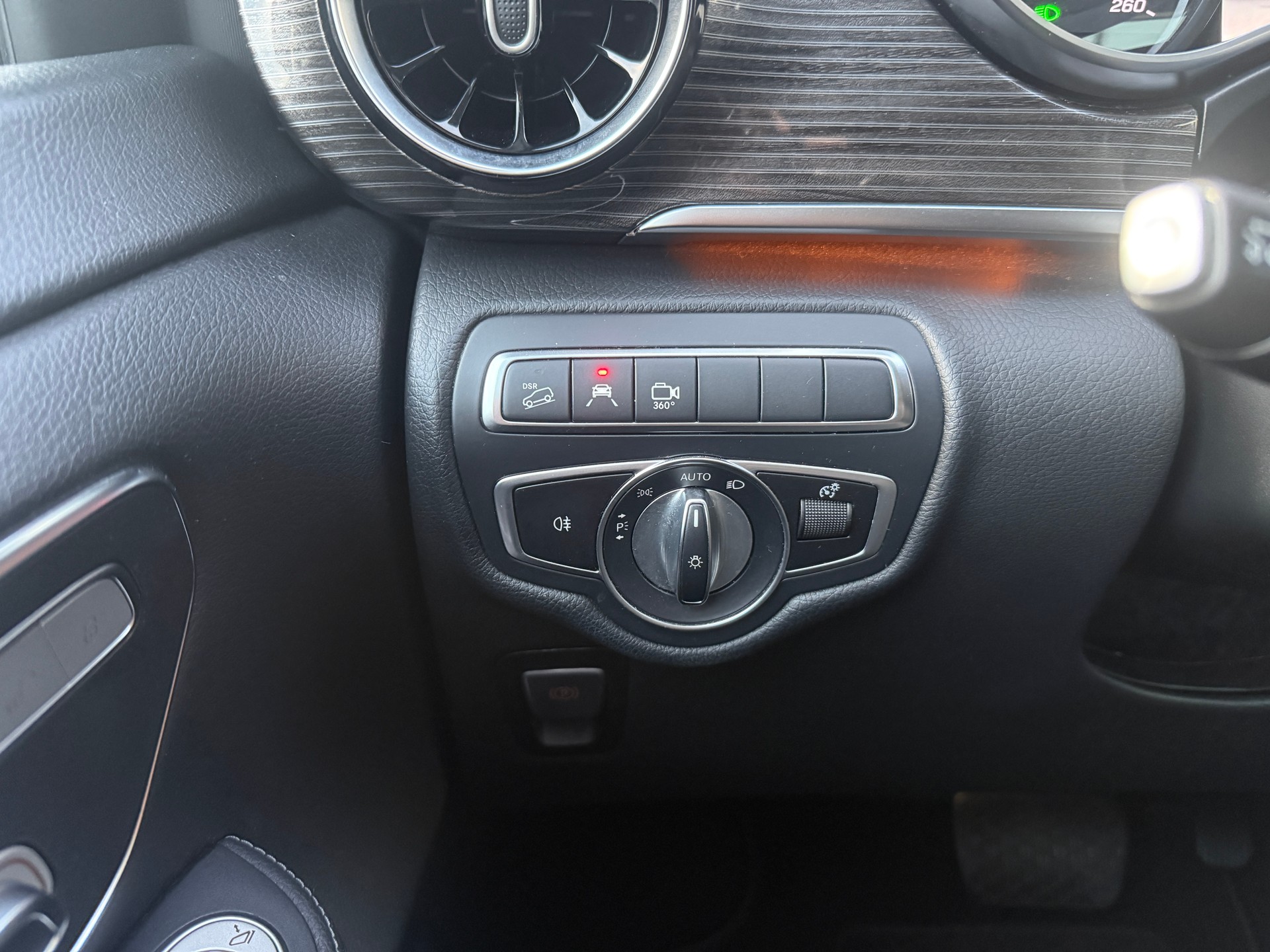 MERCEDES-BENZ V 250 d lang Exclusive 4Matic 9G-Tronic-image-22