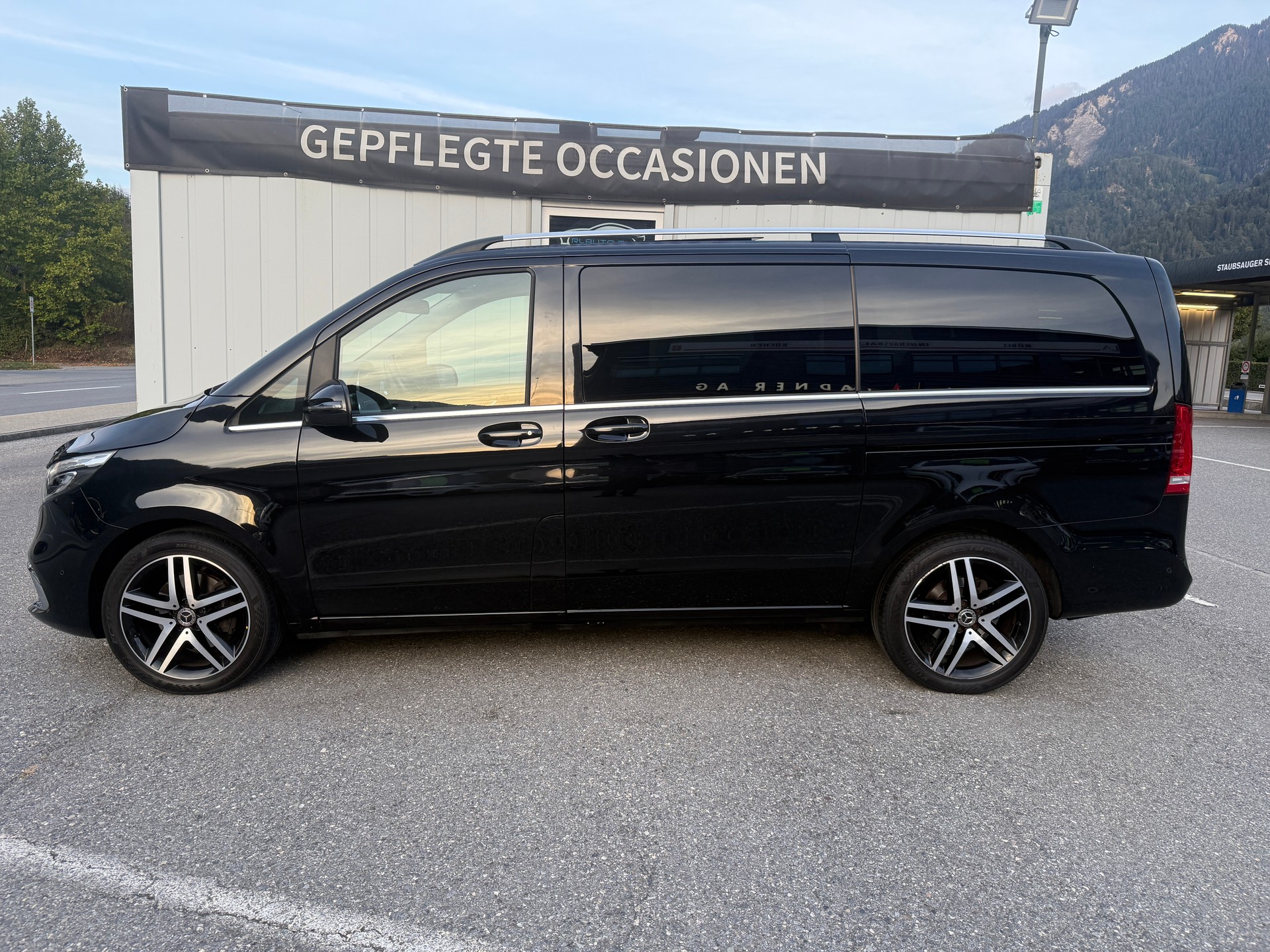 MERCEDES-BENZ V 250 d lang Exclusive 4Matic 9G-Tronic-image-9