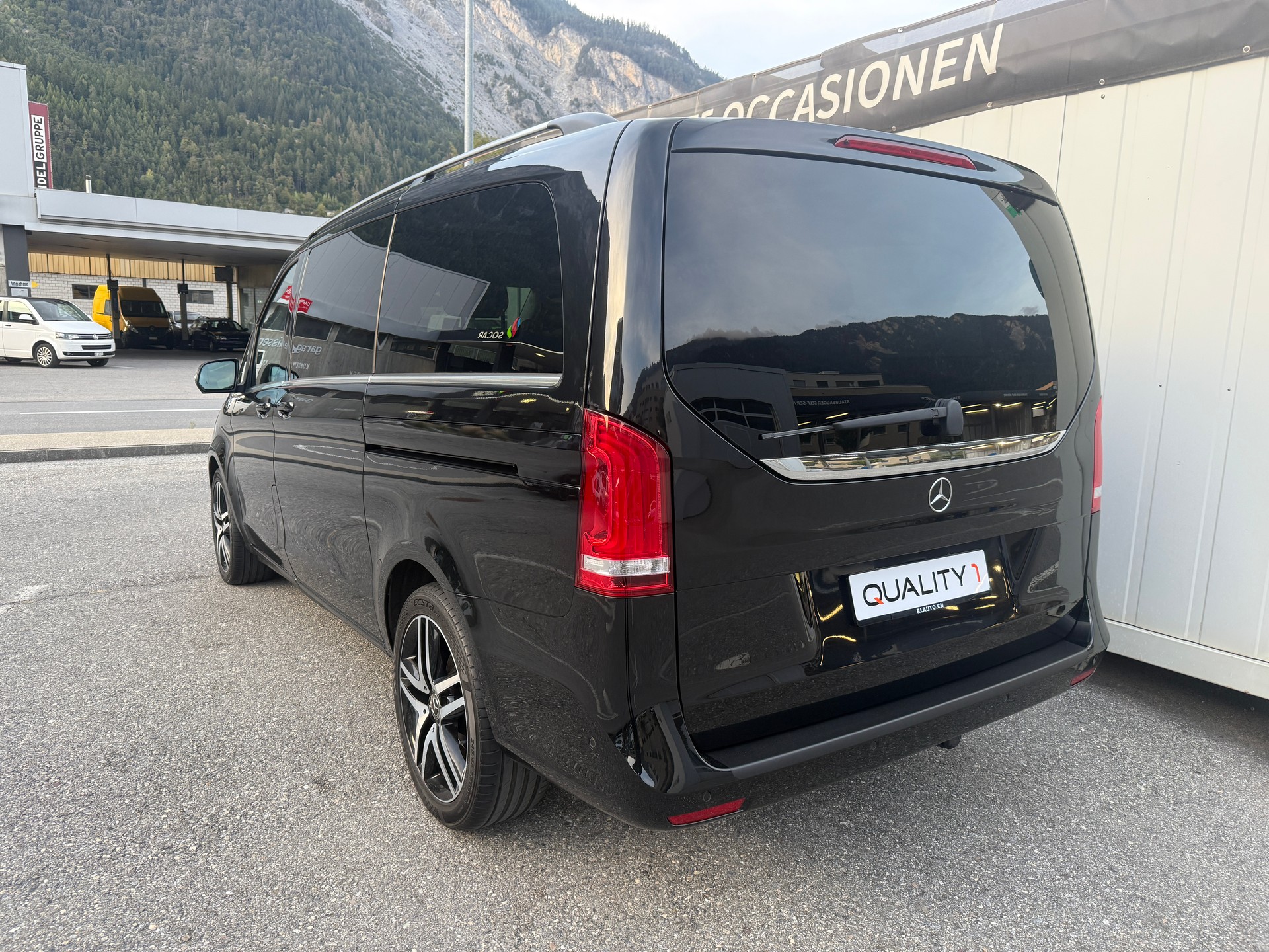 MERCEDES-BENZ V 250 d lang Exclusive 4Matic 9G-Tronic-image-8