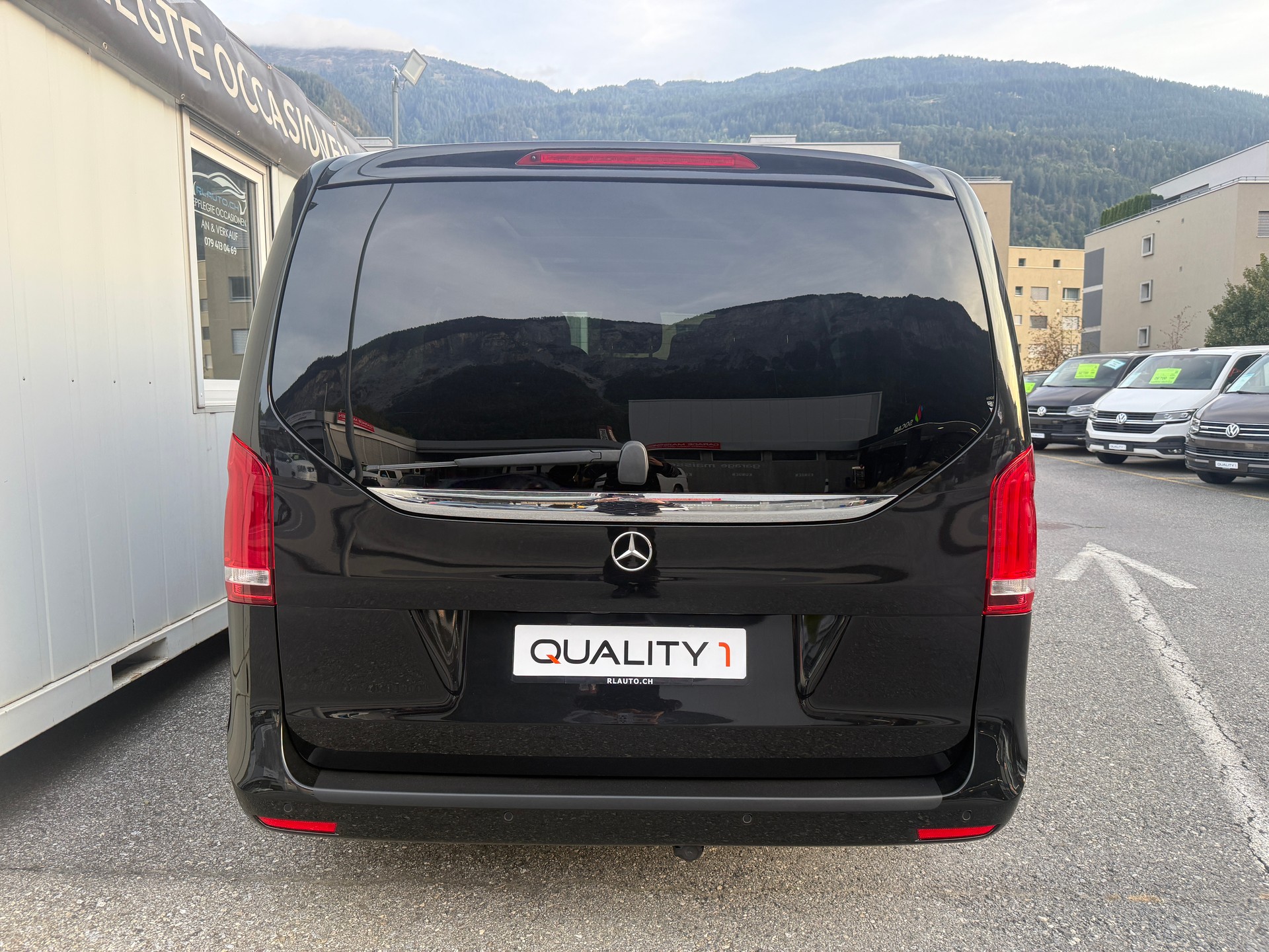 MERCEDES-BENZ V 250 d lang Exclusive 4Matic 9G-Tronic-image-5