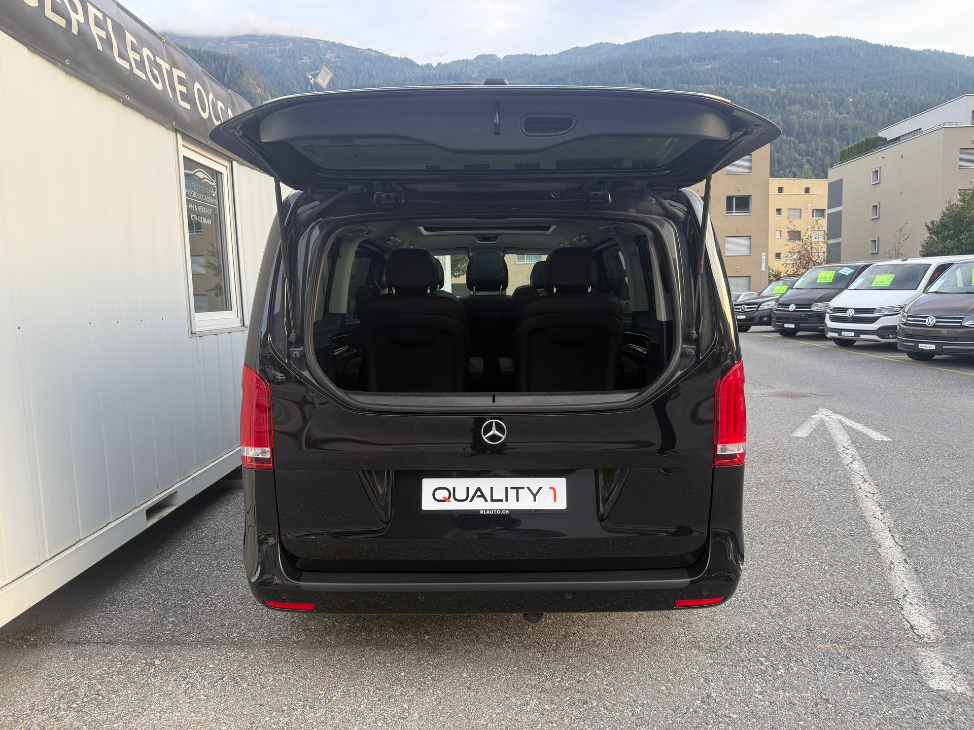 MERCEDES-BENZ V 250 d lang Exclusive 4Matic 9G-Tronic-image-6