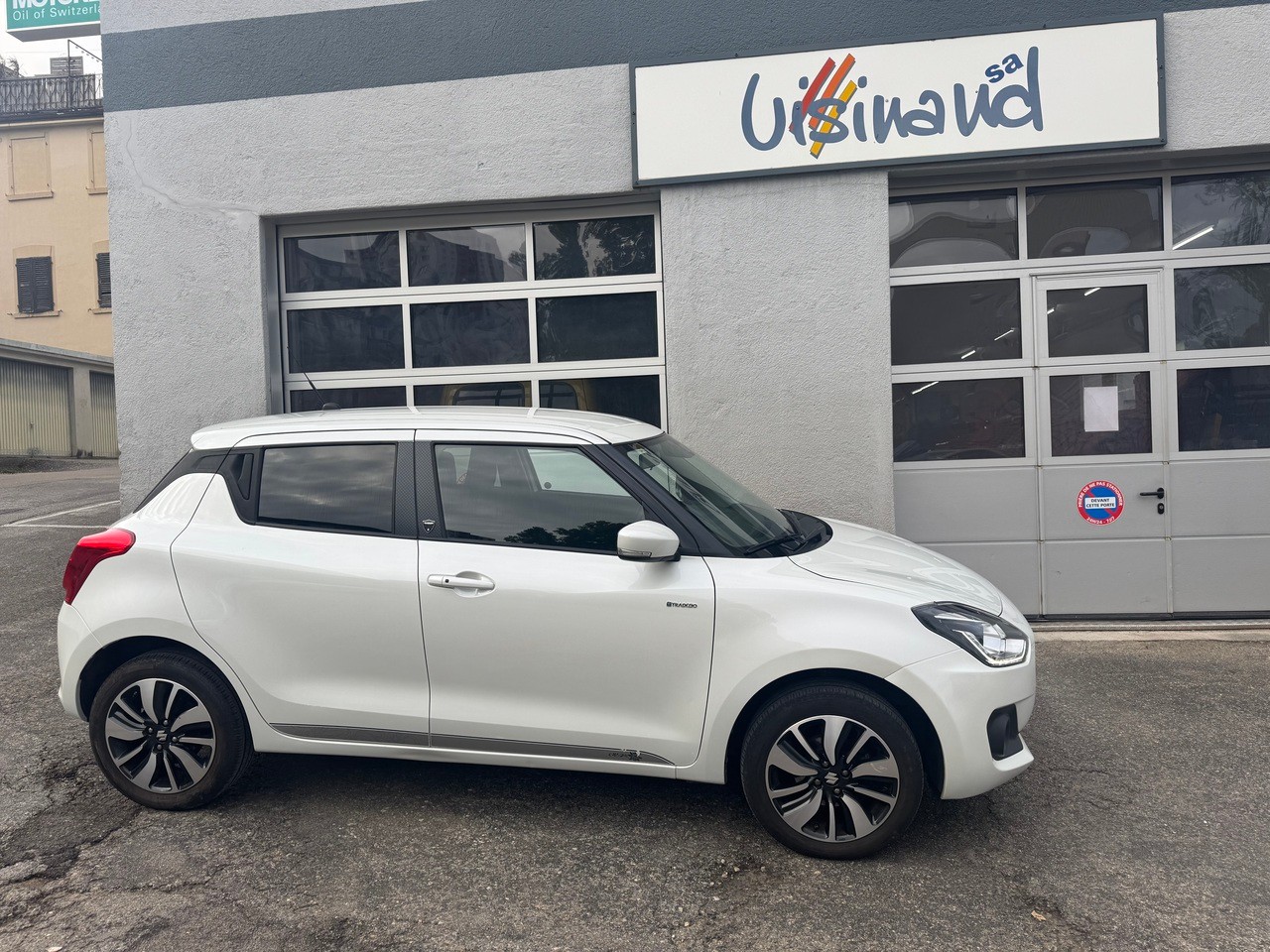 Car photo