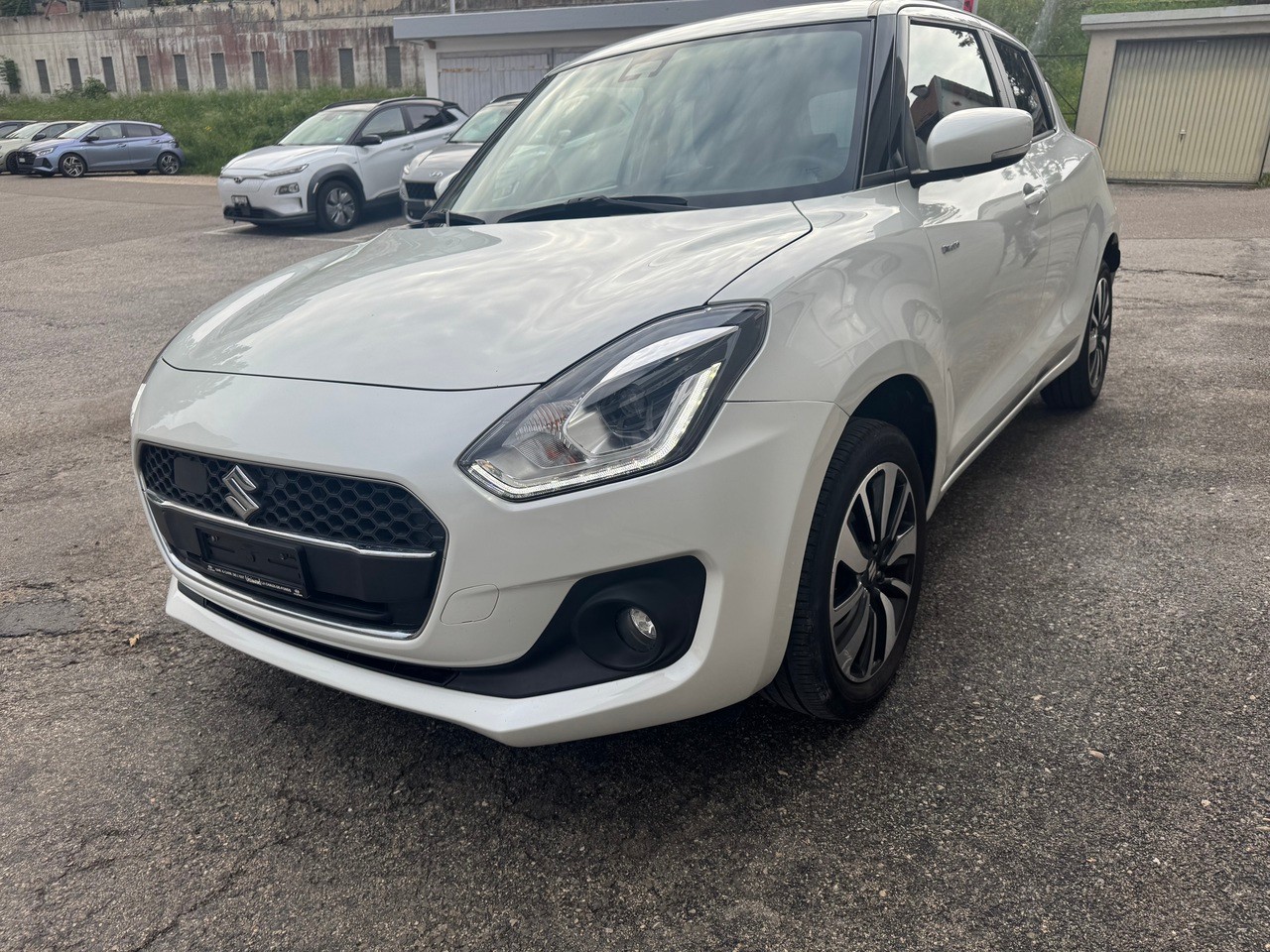 SUZUKI Swift 1.2i 16V SHVS TradizioTop Hybrid Allgrip 4x4-image-1