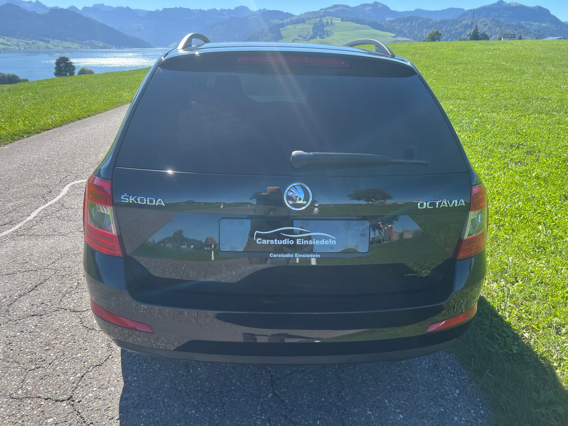 SKODA Octavia Combi 1.4 TSI Ambition-image-4