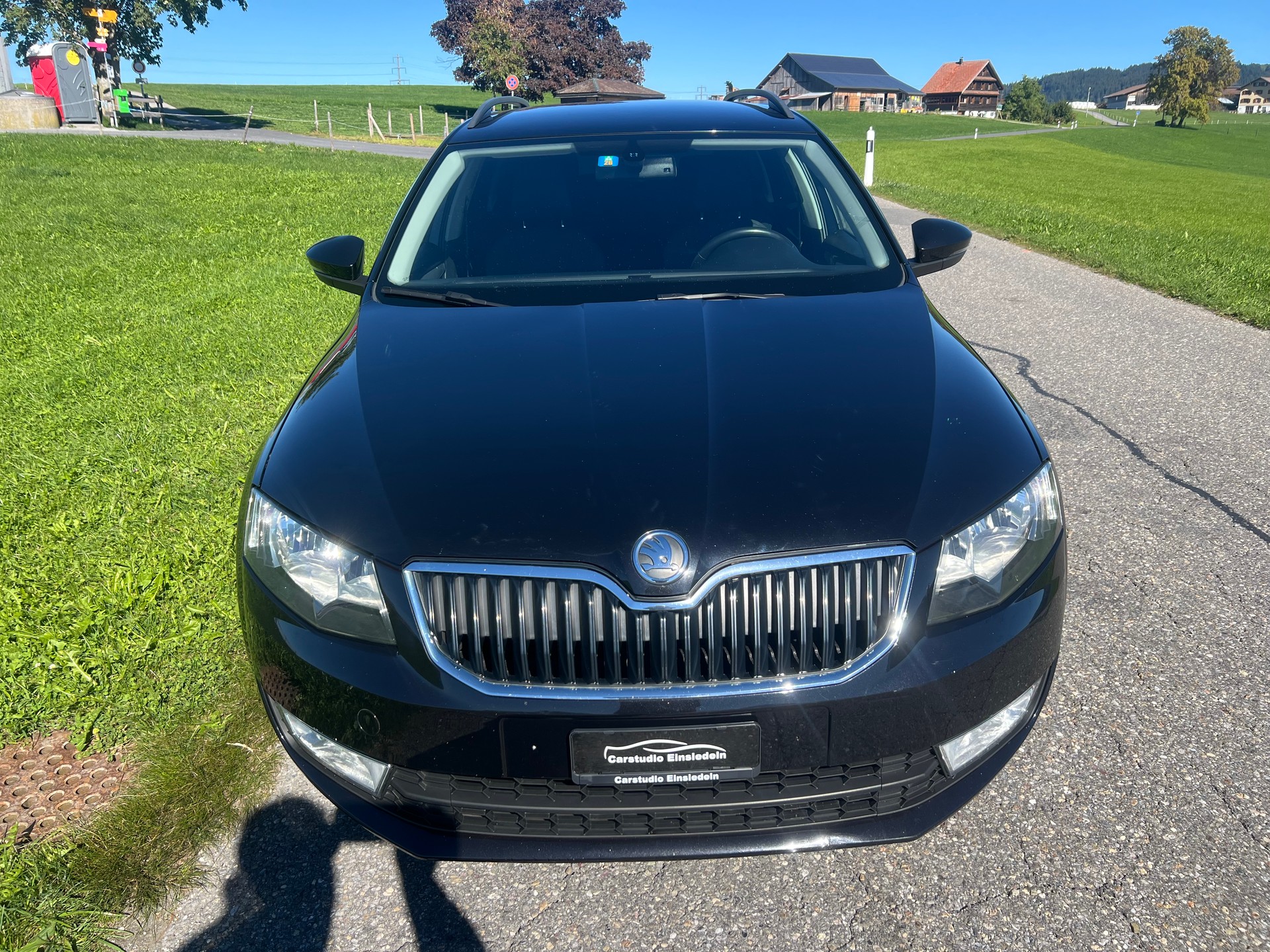 SKODA Octavia Combi 1.4 TSI Ambition-image-1
