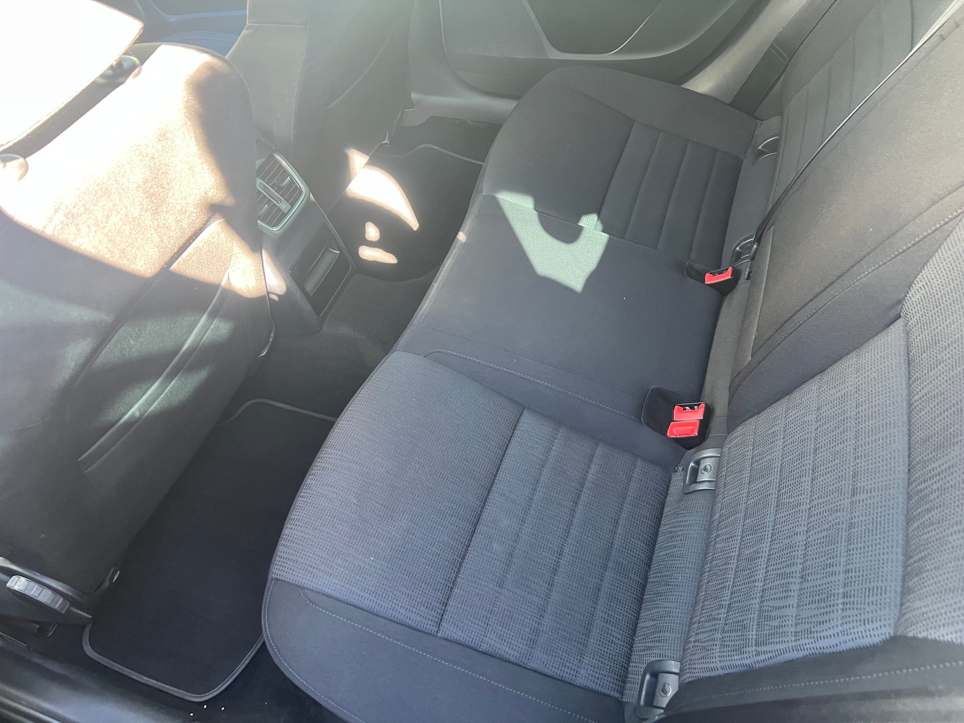 SKODA Octavia Combi 1.4 TSI Ambition-image-7