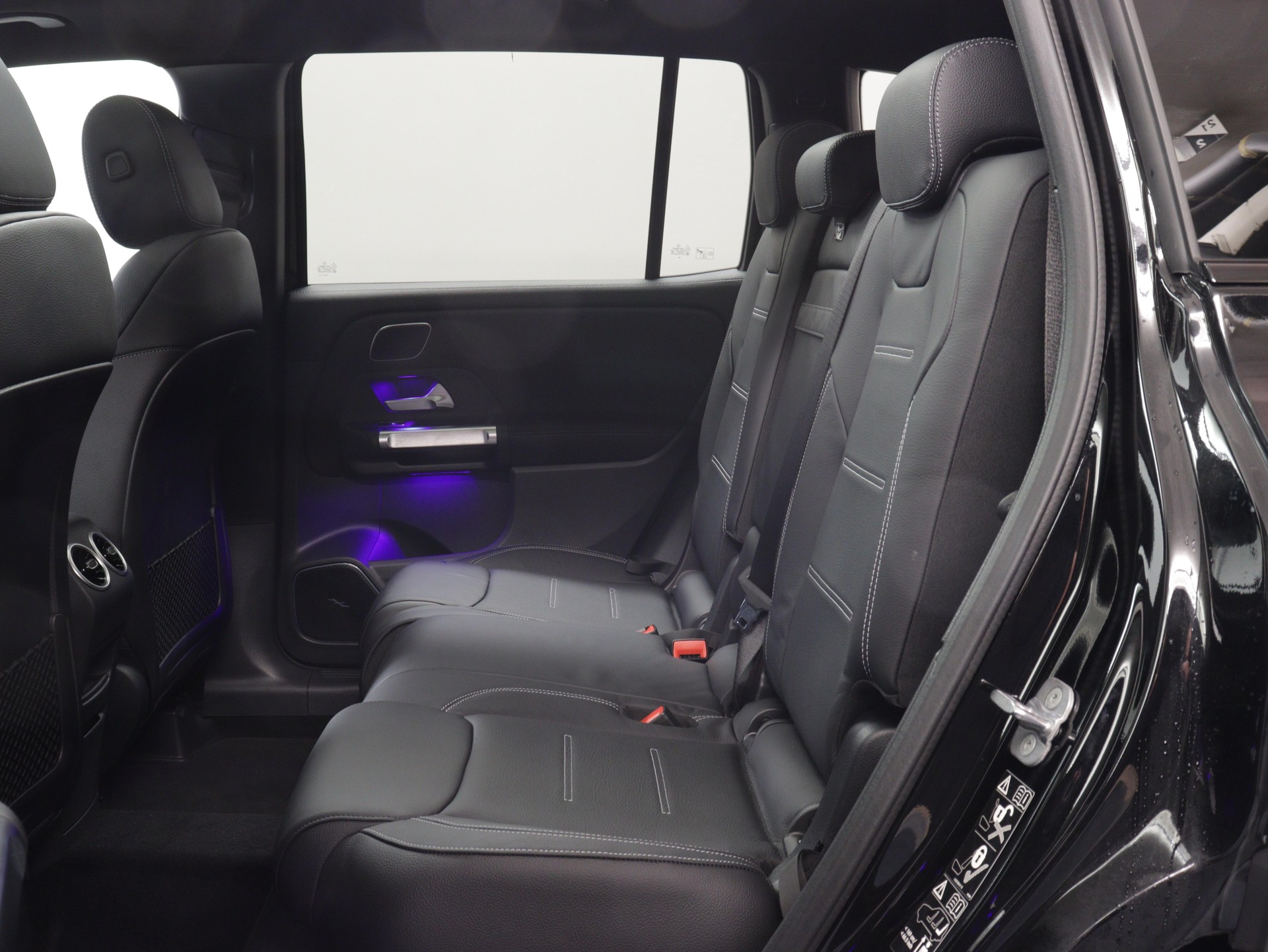 MERCEDES-BENZ GLB 220 d AMG Line 4matic-image-9