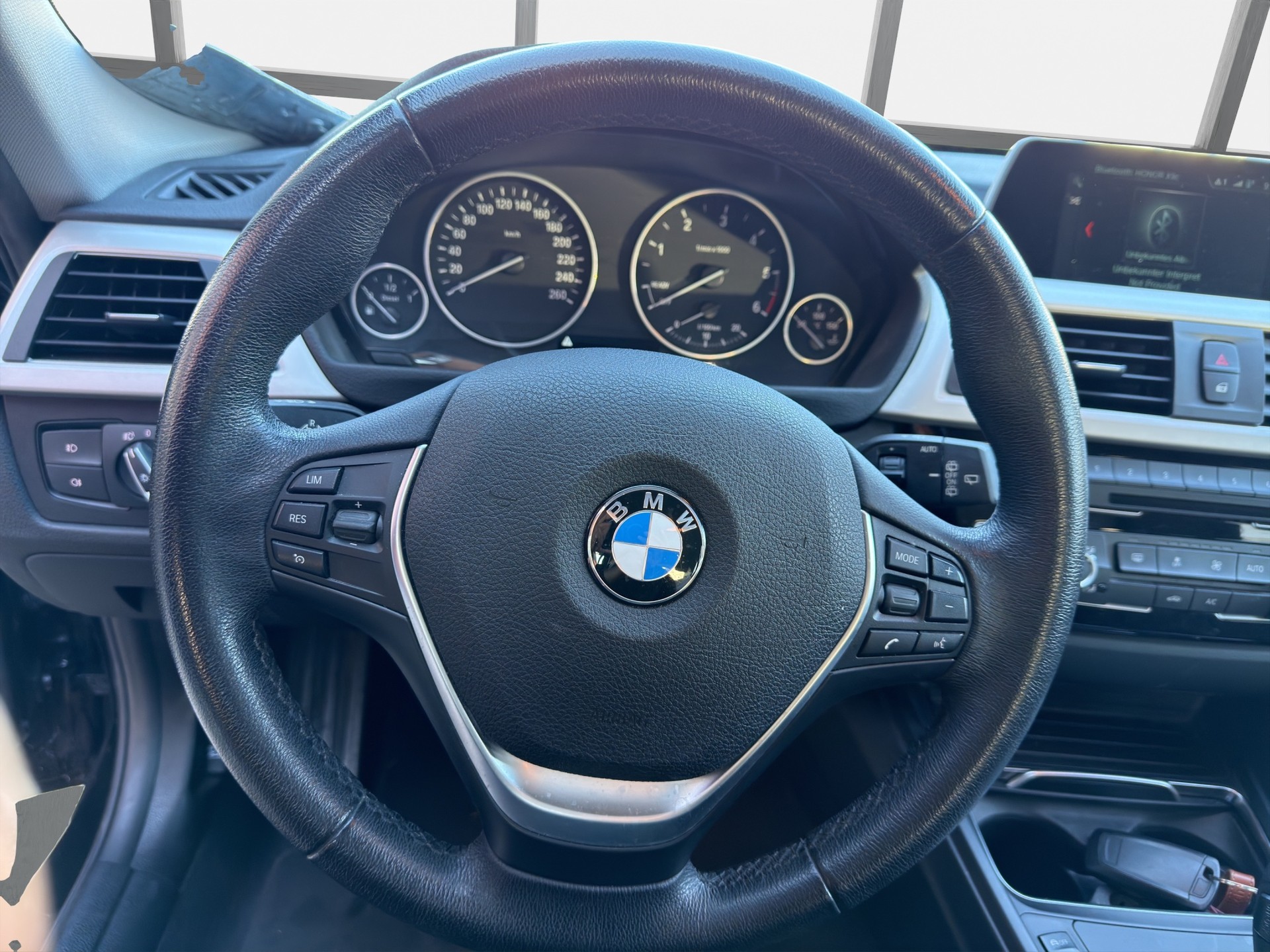 BMW 316d Touring Business Steptronic-image-9