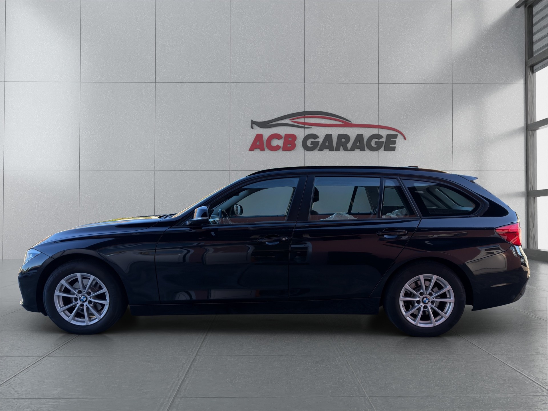 BMW 316d Touring Business Steptronic-image-3