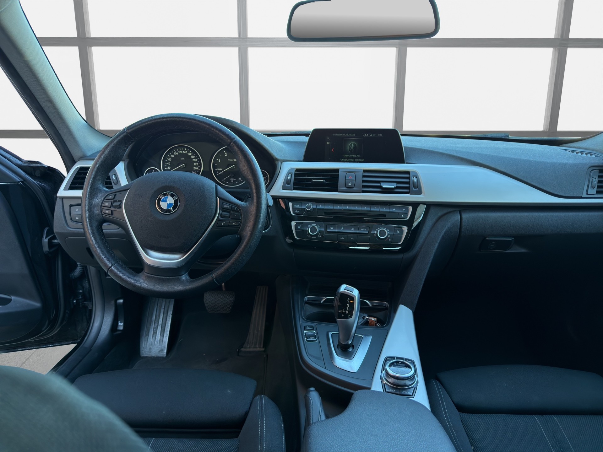 BMW 316d Touring Business Steptronic-image-12