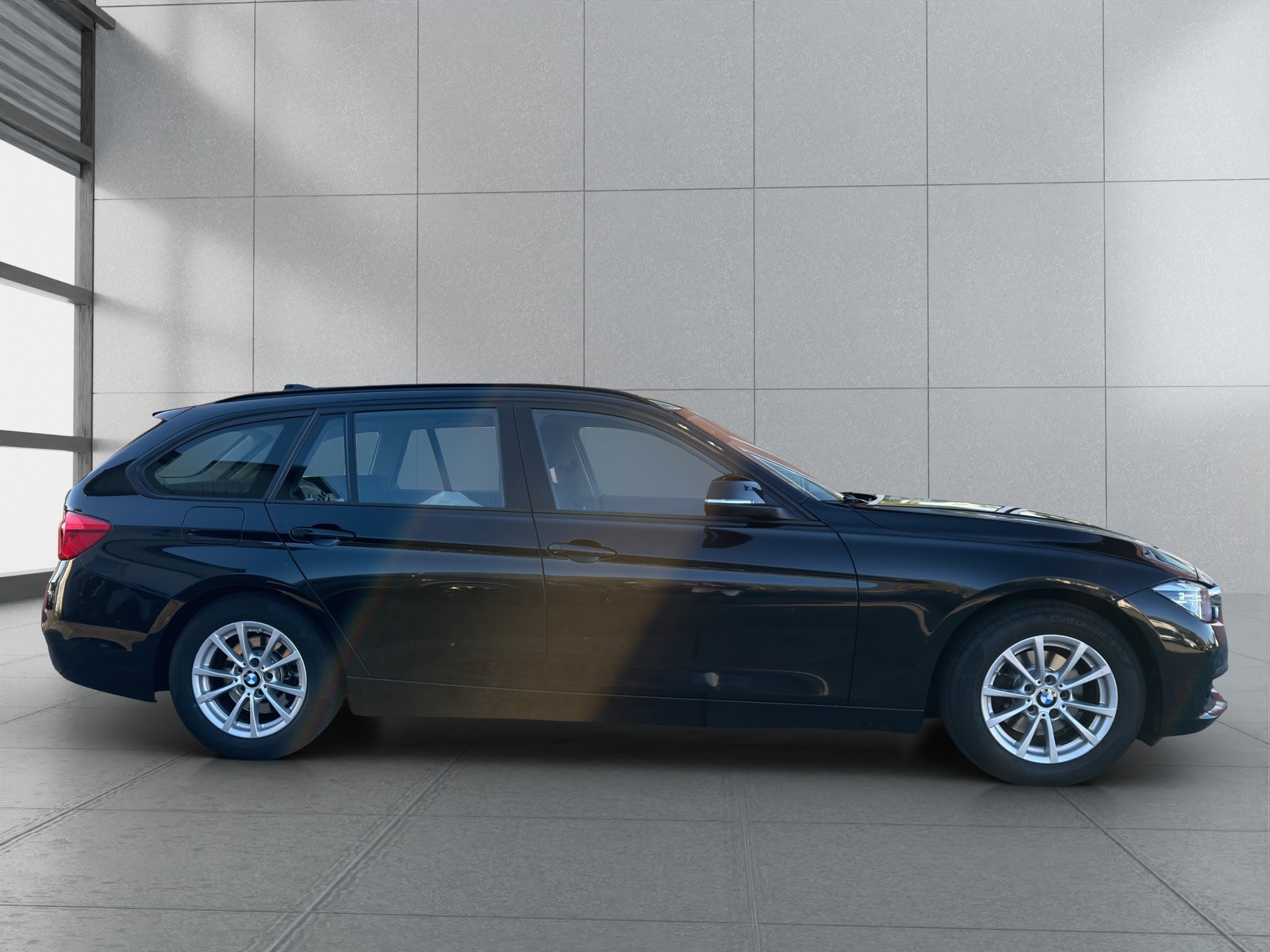 BMW 316d Touring Business Steptronic-image-7