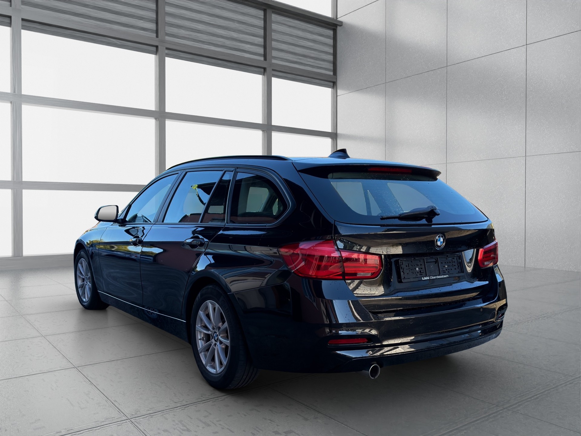 BMW 316d Touring Business Steptronic-image-4