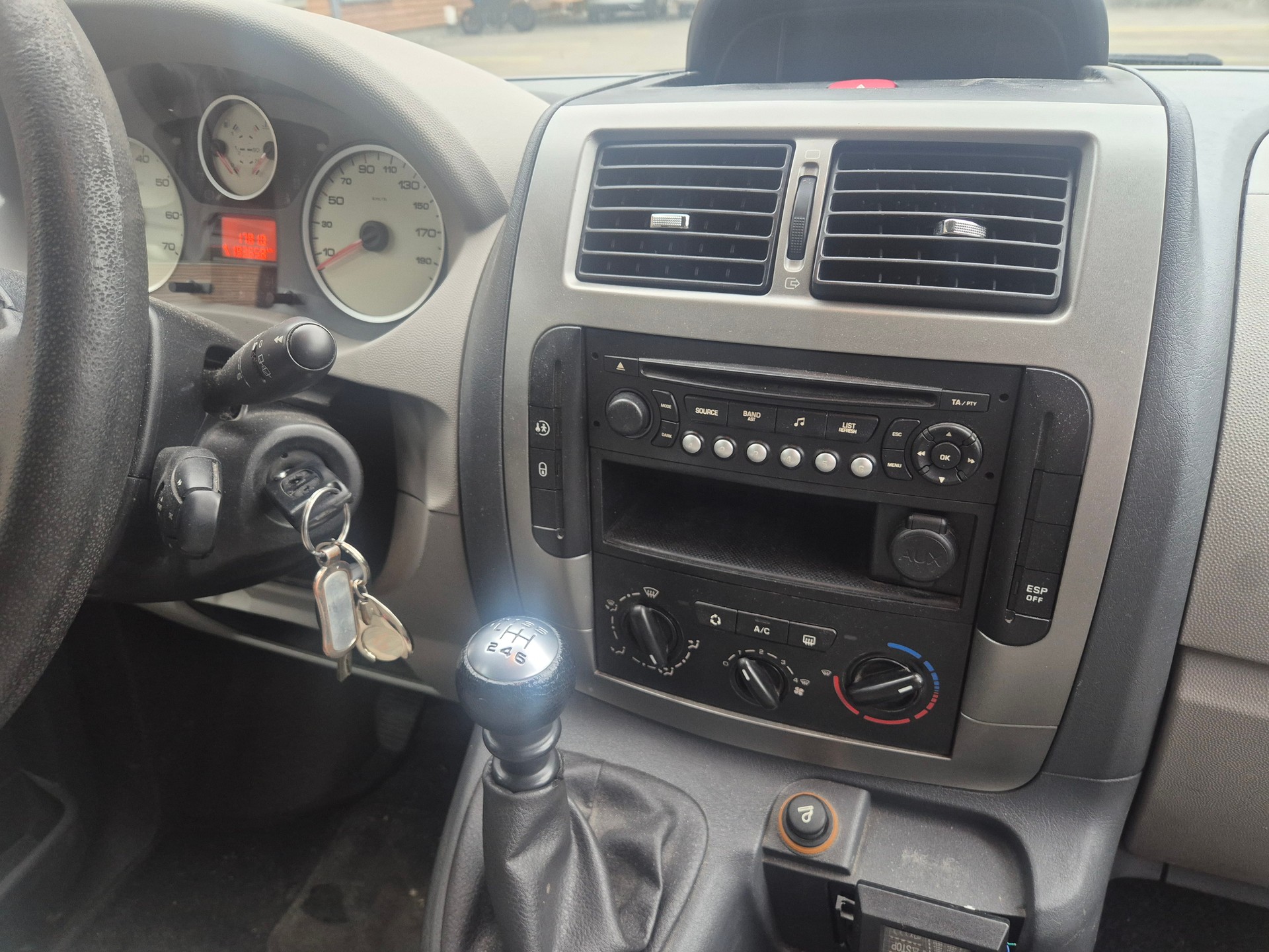 CITROEN Jumpy 2.0 HDi Business-image-9