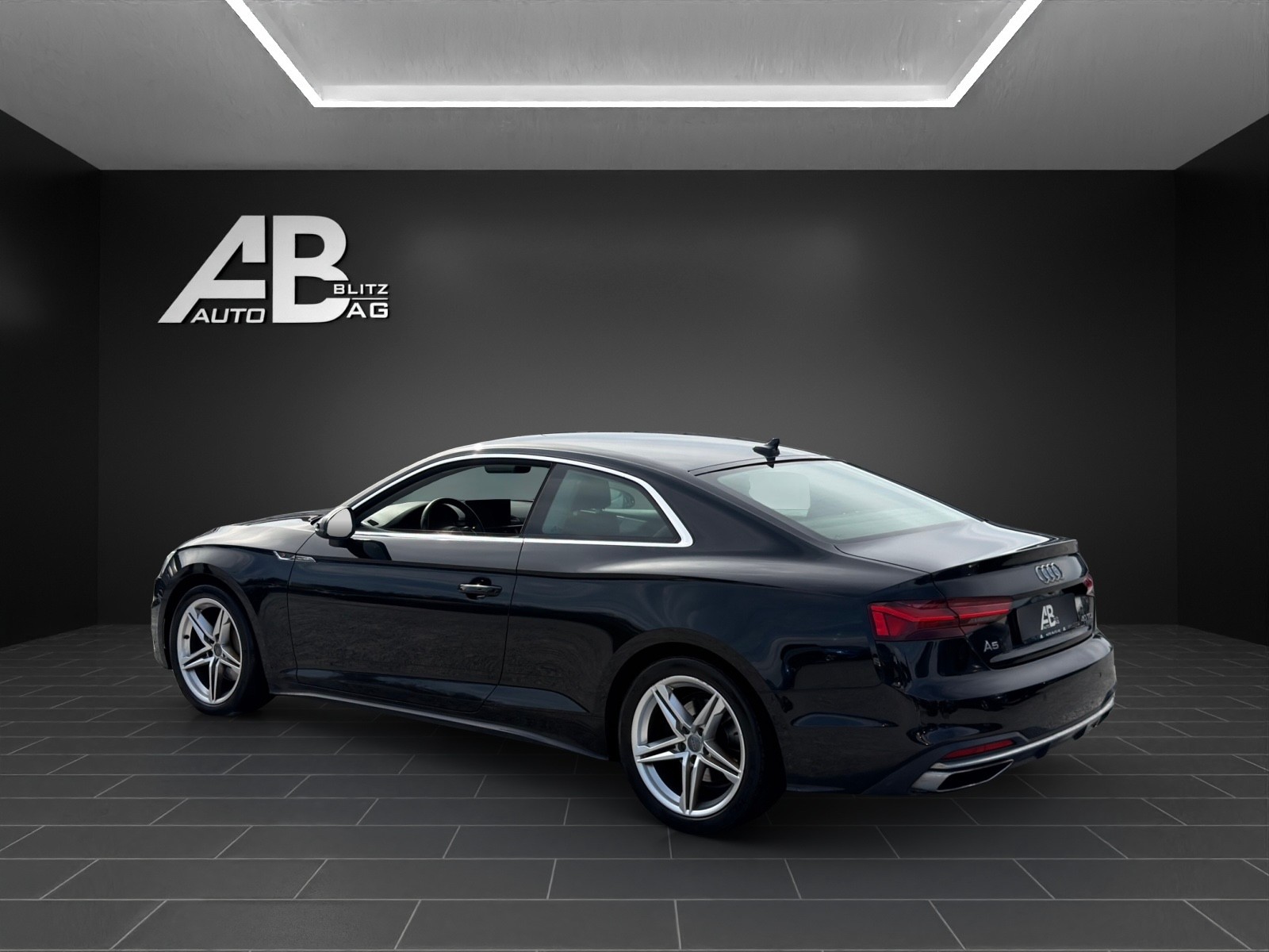 AUDI A5 Coupé 40 TDI Sport quattro S-tronic mit 190 PS-image-2