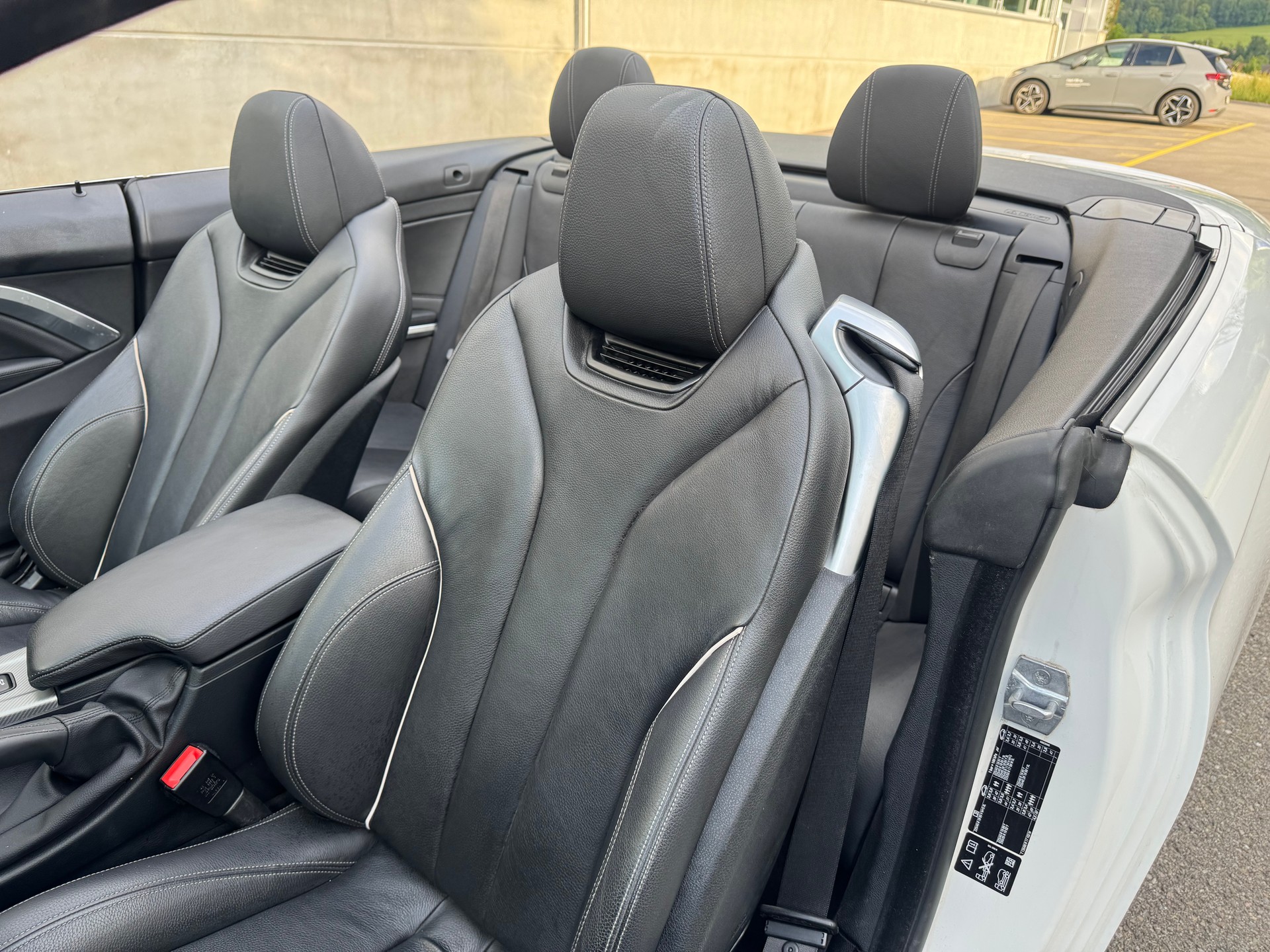BMW 430i Cabriolet xDrive M Sport Steptronic-image-9