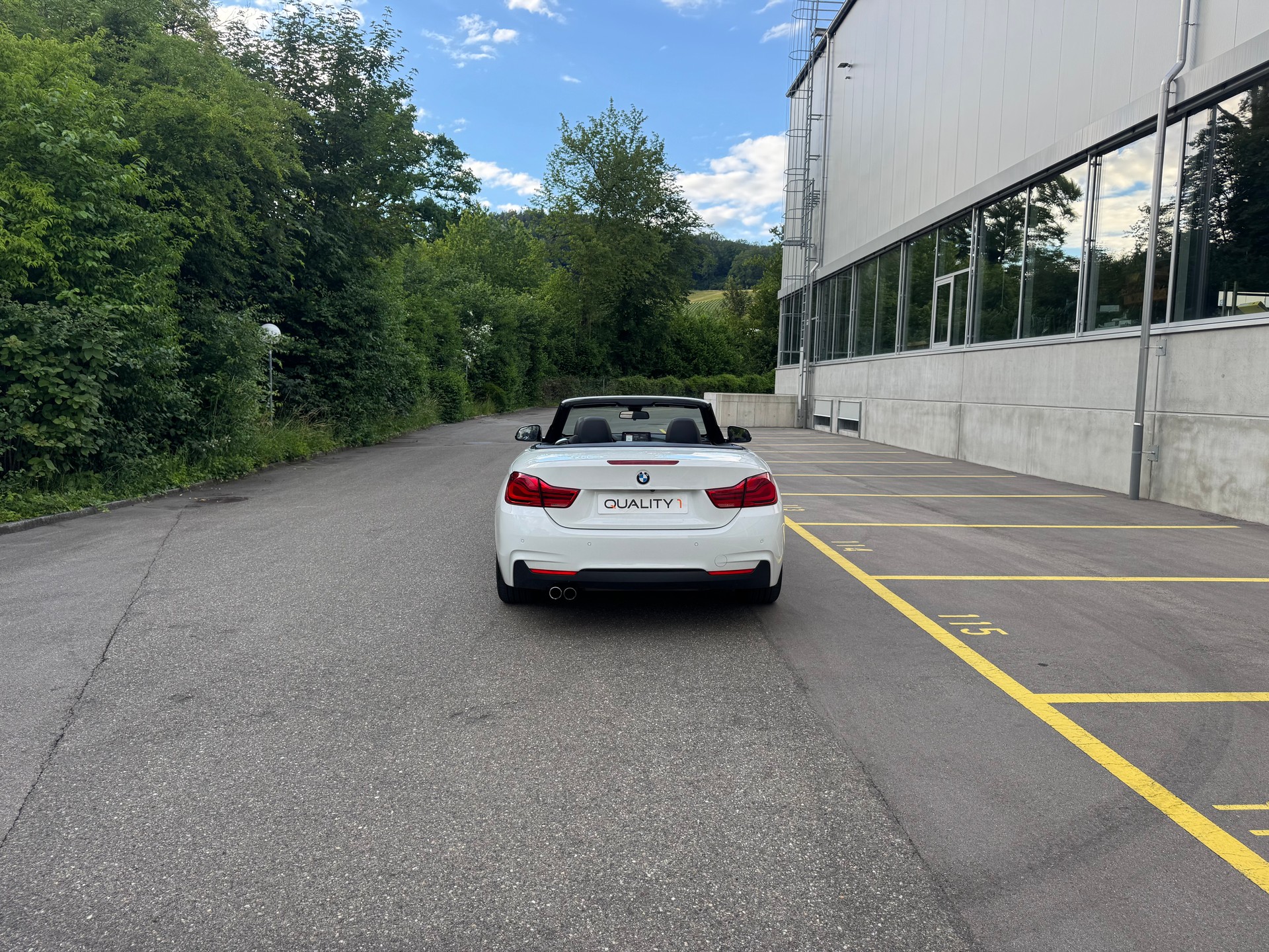 BMW 430i Cabriolet xDrive M Sport Steptronic-image-6