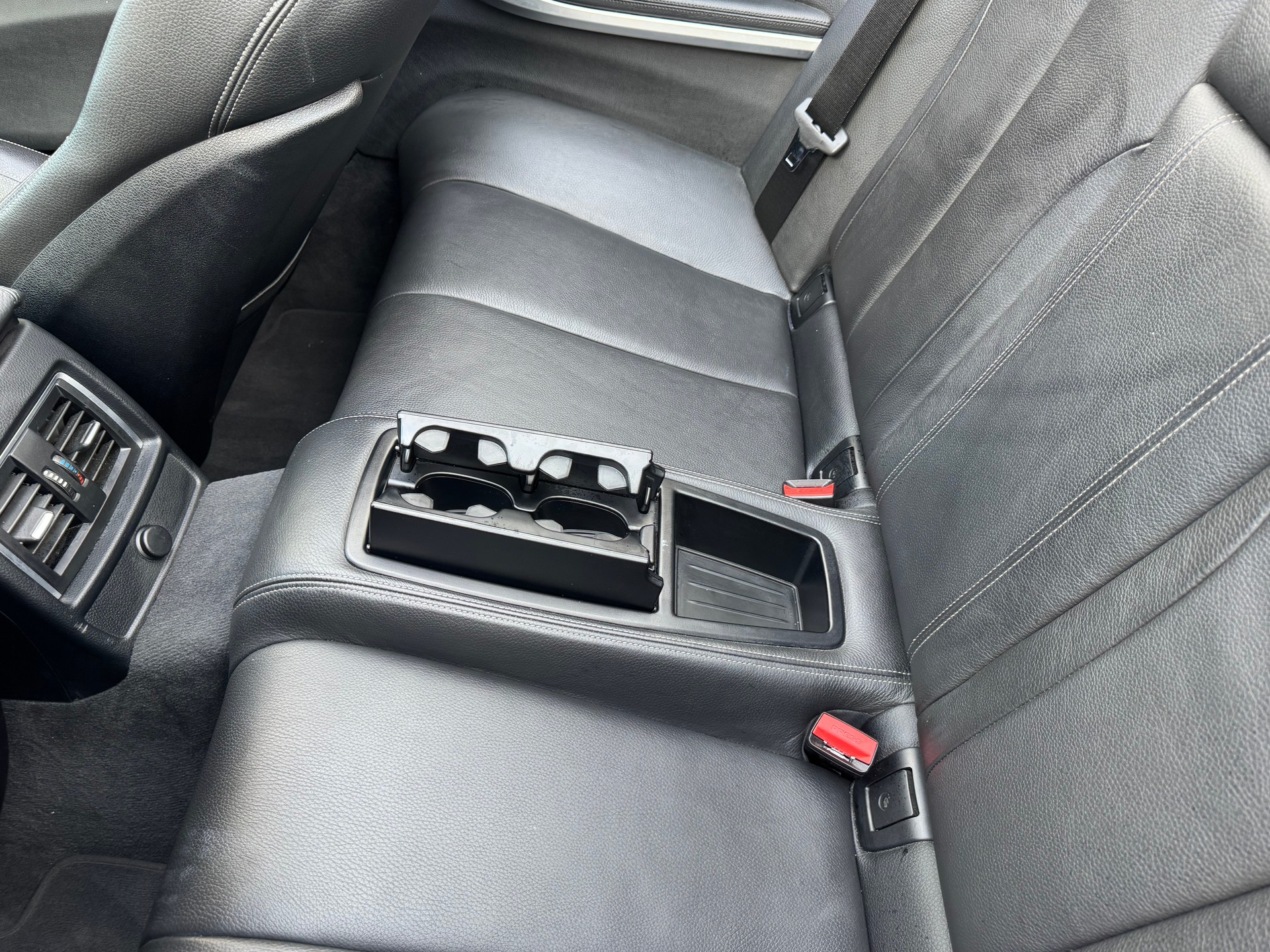 BMW 430i Cabriolet xDrive M Sport Steptronic-image-10