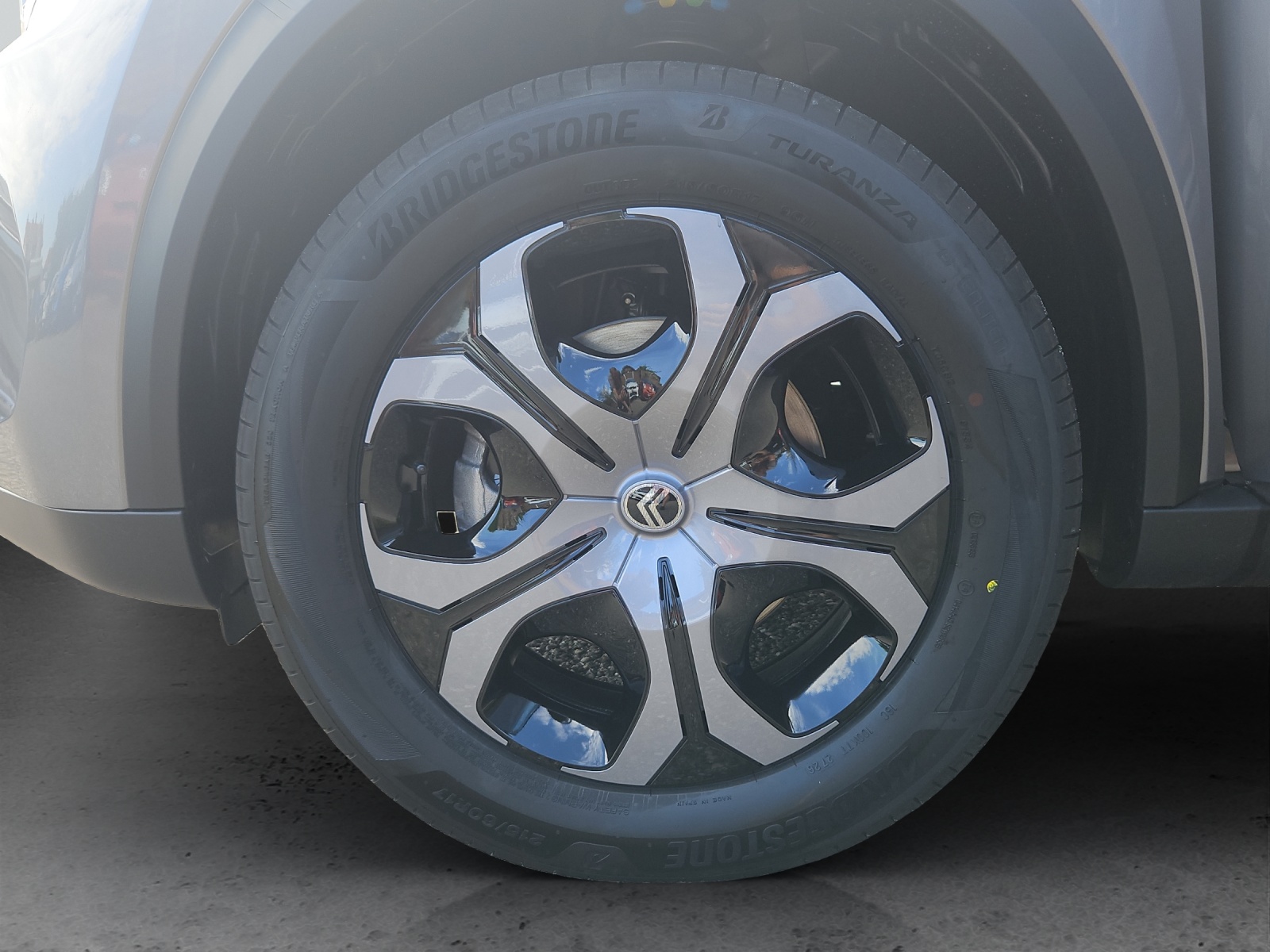 CITROEN C3 Aircross 1.2 Hybrid Plus-image-16