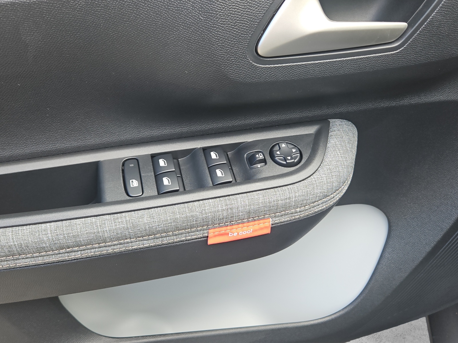 CITROEN C3 Aircross 1.2 Hybrid Plus-image-10