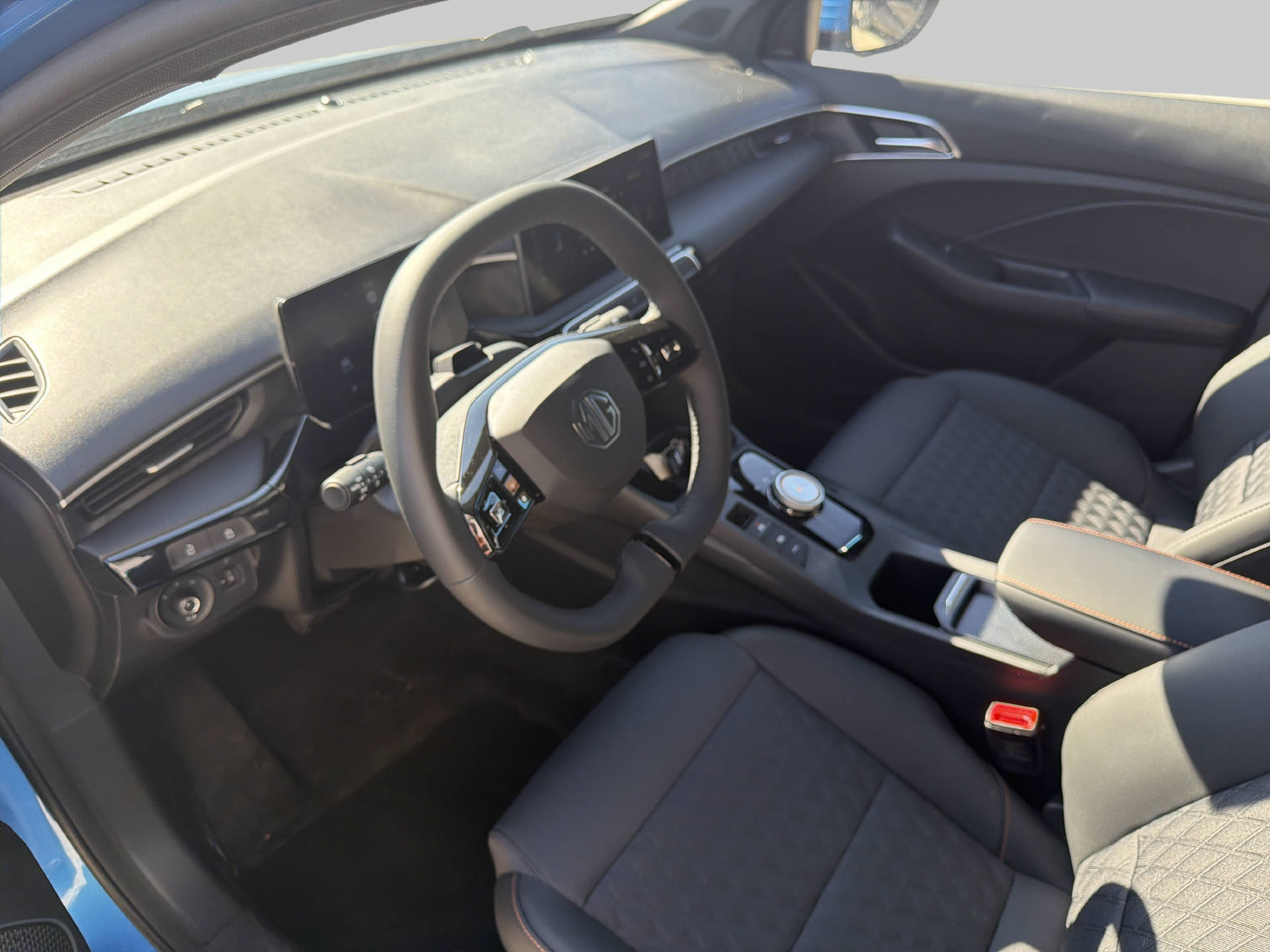 MG 3 1.5 Hybrid Luxury-image-5