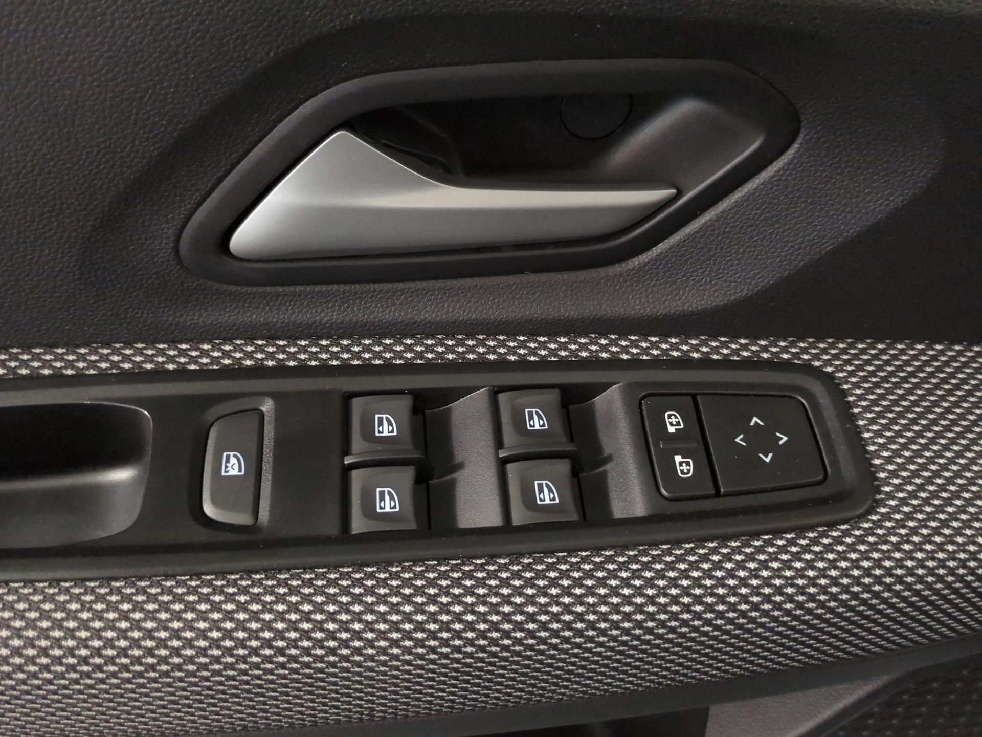 DACIA Sandero TCe 90 Expression-image-19