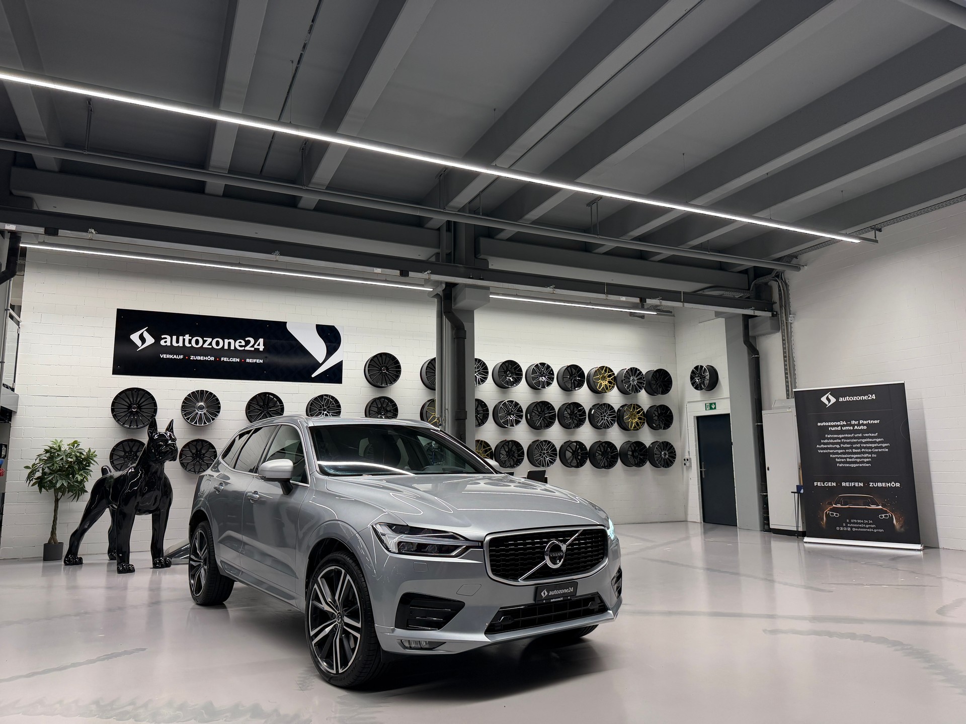 VOLVO XC60 2.0 T6 R-Design AWD *CH-Auto*Gratis Service*Frisch MFK*Garantie*Adaptive Luftfederung*-image-0